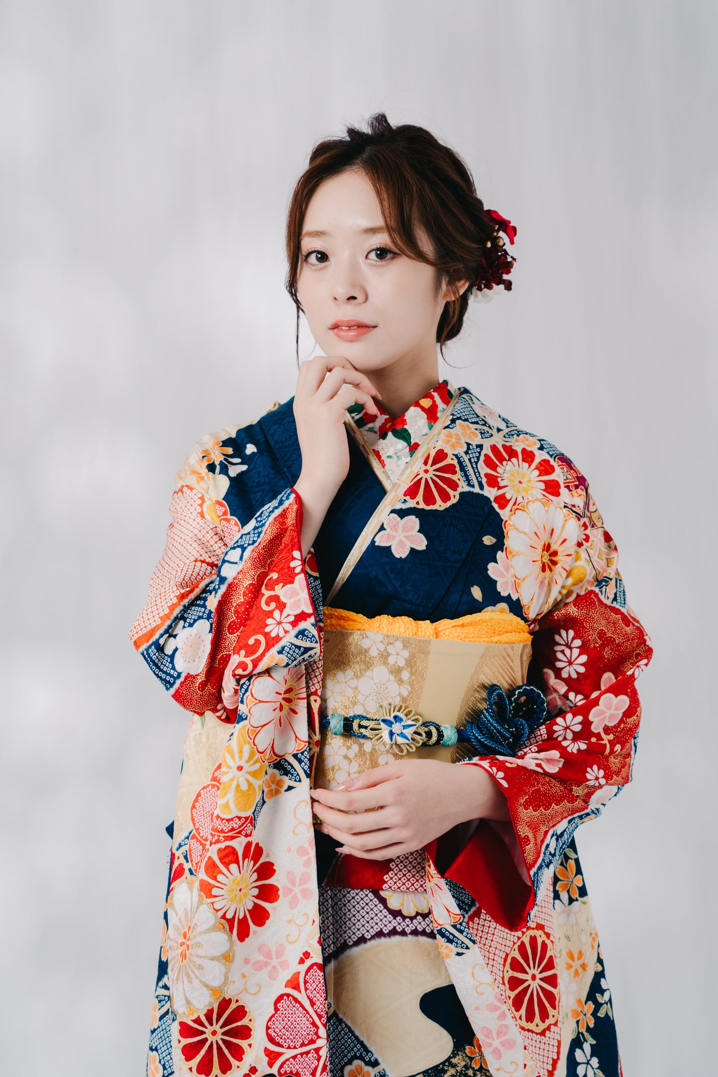 紺地絞り 菊相楽刺繍 正絹振袖【401】
