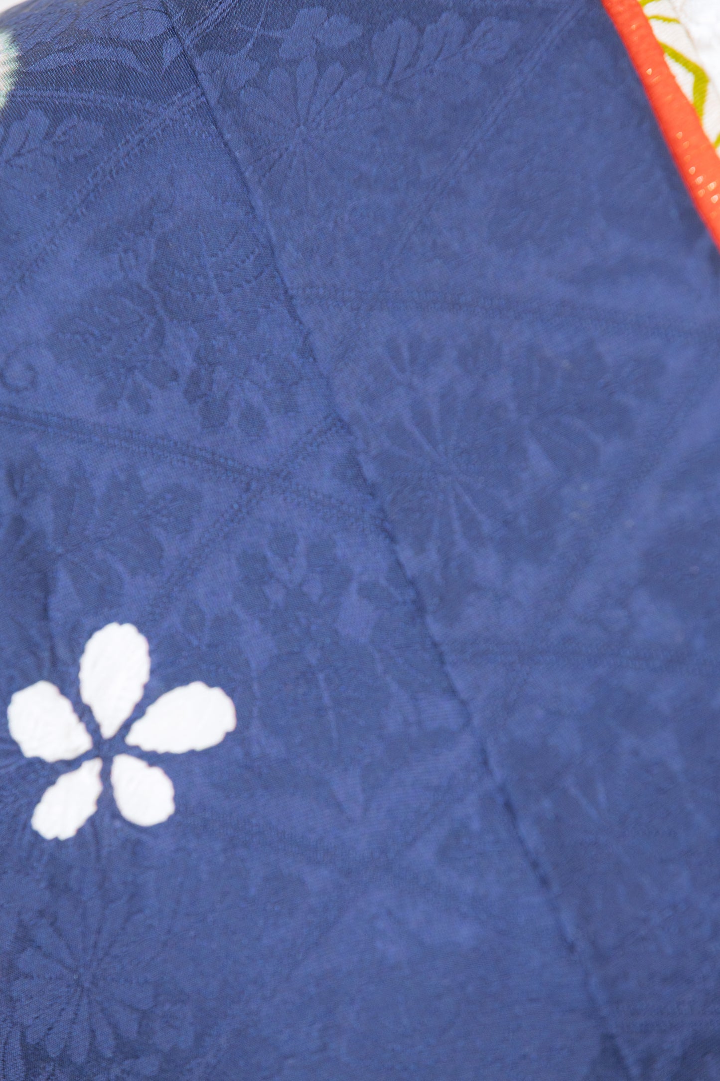 紺地 絞り 丸菊・松 正絹振袖【952】