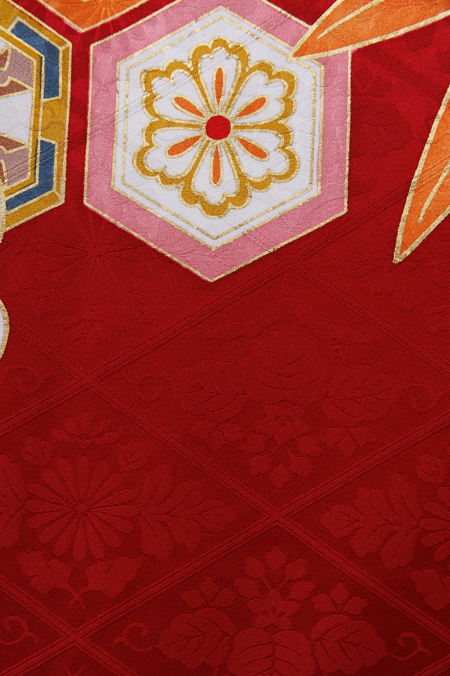 赤地 牡丹 雪輪柄 正絹振袖【810】