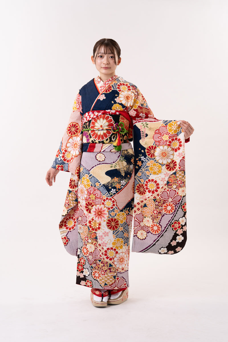 紺 相良刺繍 正絹振袖【181】