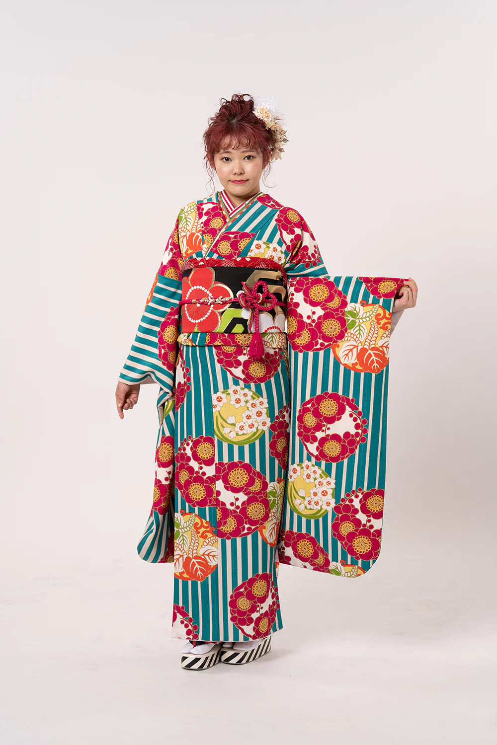 美品】ふりふ振袖*希少 青と赤のストライプ 花柄 金線あり 美品 美品】ふりふ振袖*希少 青と赤のストライプ 花柄 金線あり 美品