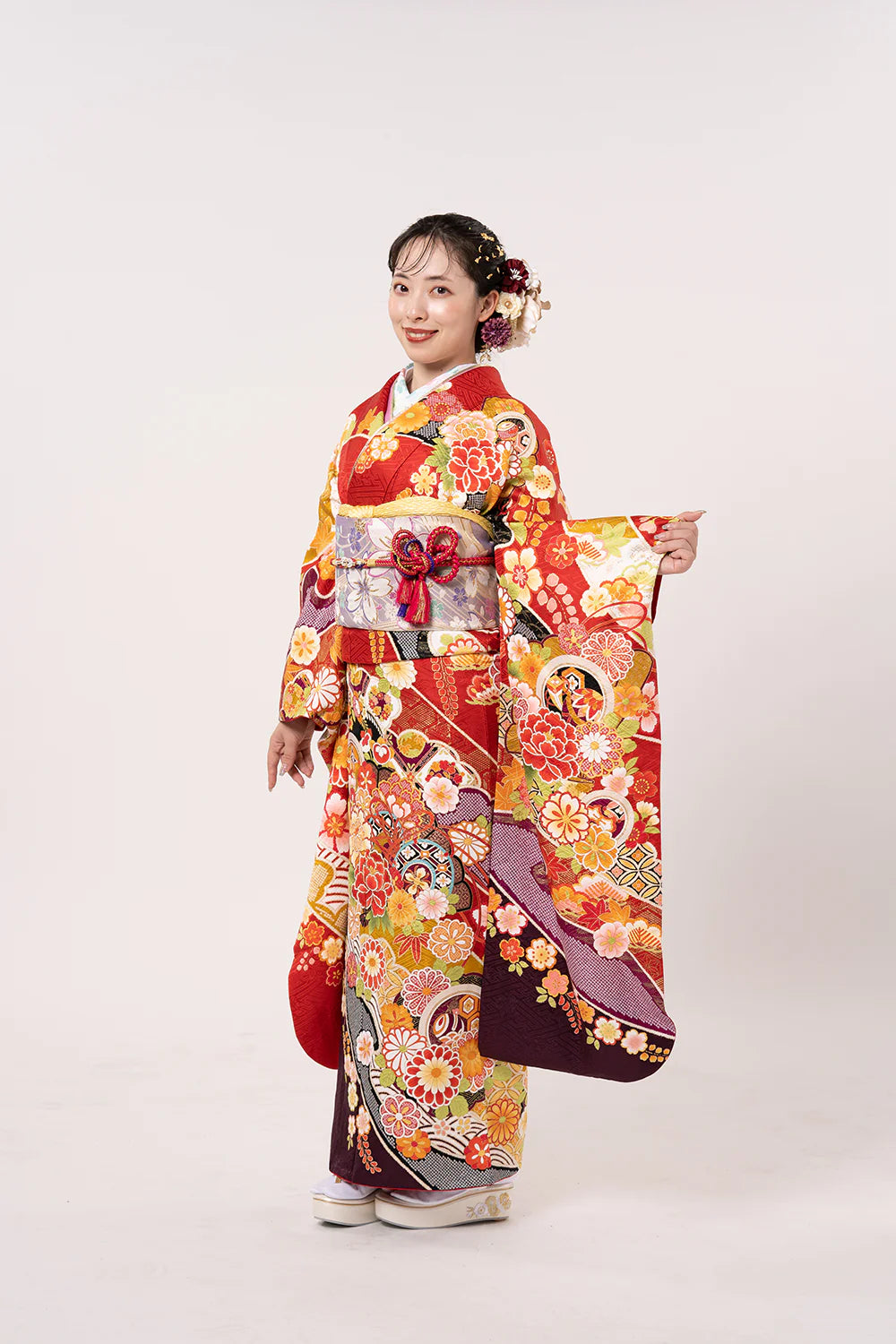 綺麗! 振袖 古典 赤 百合 桜 金糸 キラキラ Mサイズ 綺麗! 振袖 古典 綺麗! 振袖 古典 赤 百合 桜 金糸 キラキラ Mサイズ 綺麗! 振袖 古典