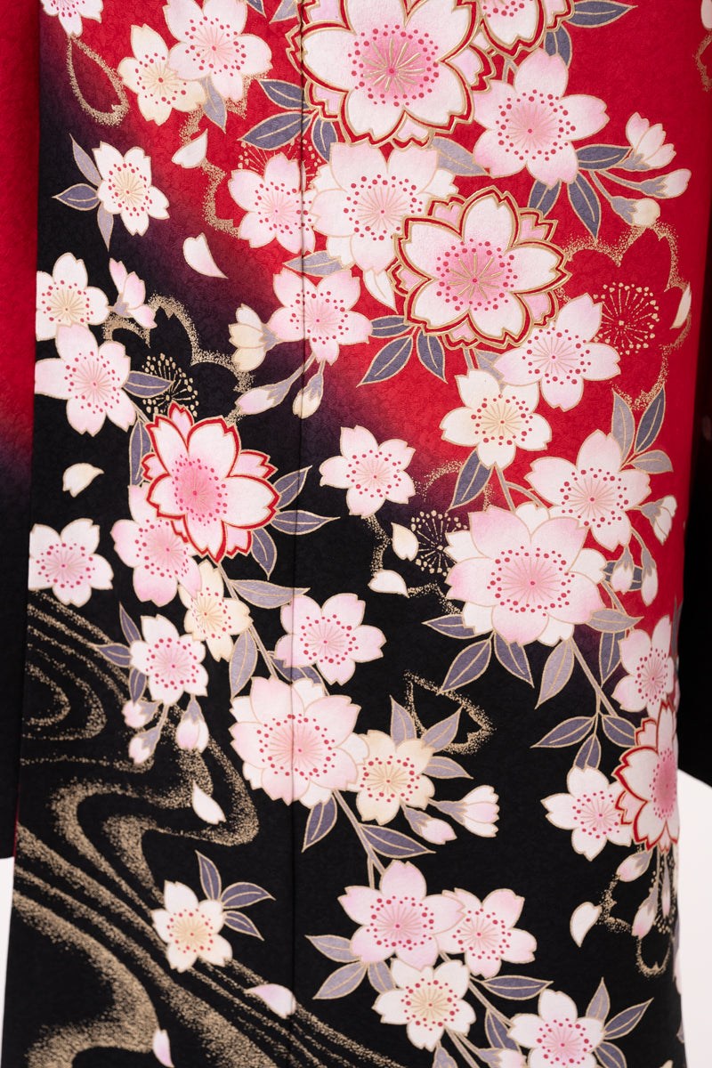 赤地　裾黒ピンク桜に流水柄　正絹振袖【136】