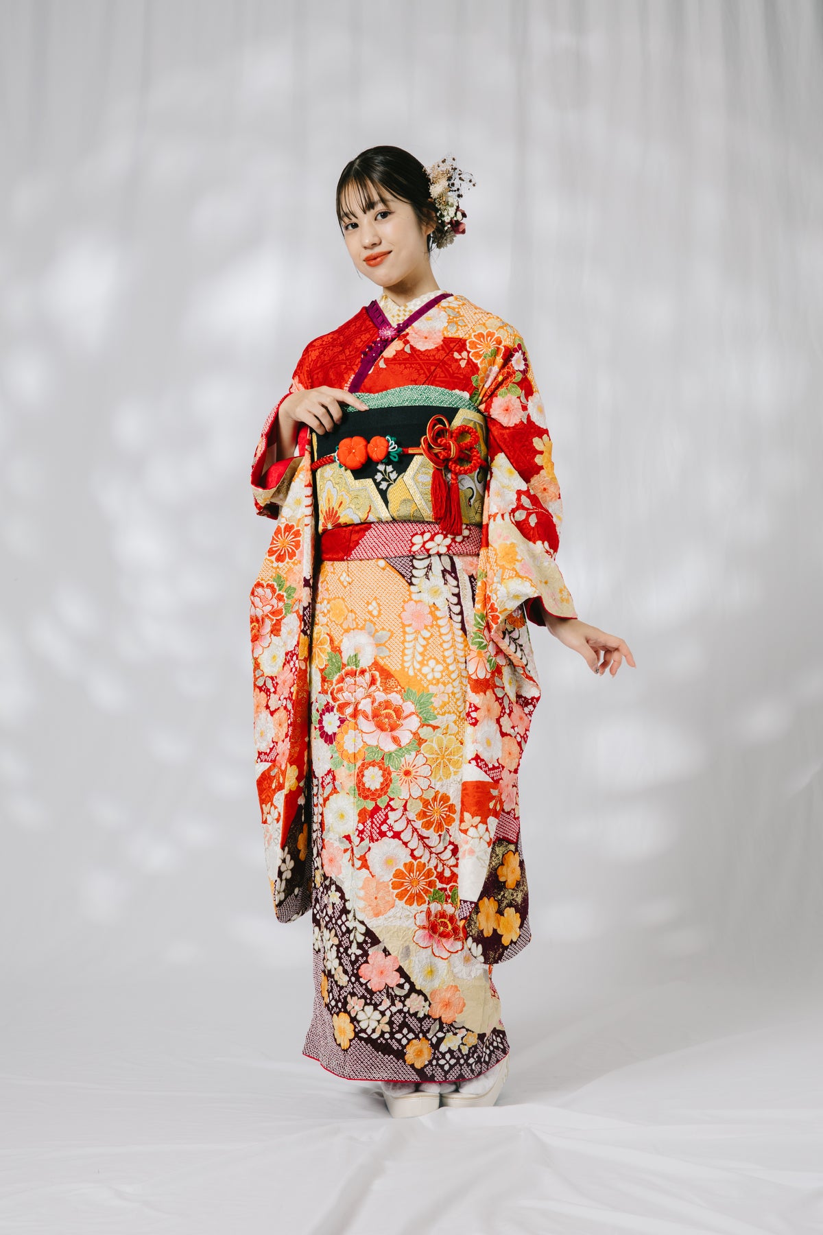赤絞り 牡丹 菊 辻が花 正絹振袖【503】 – SAKURA TOKYO