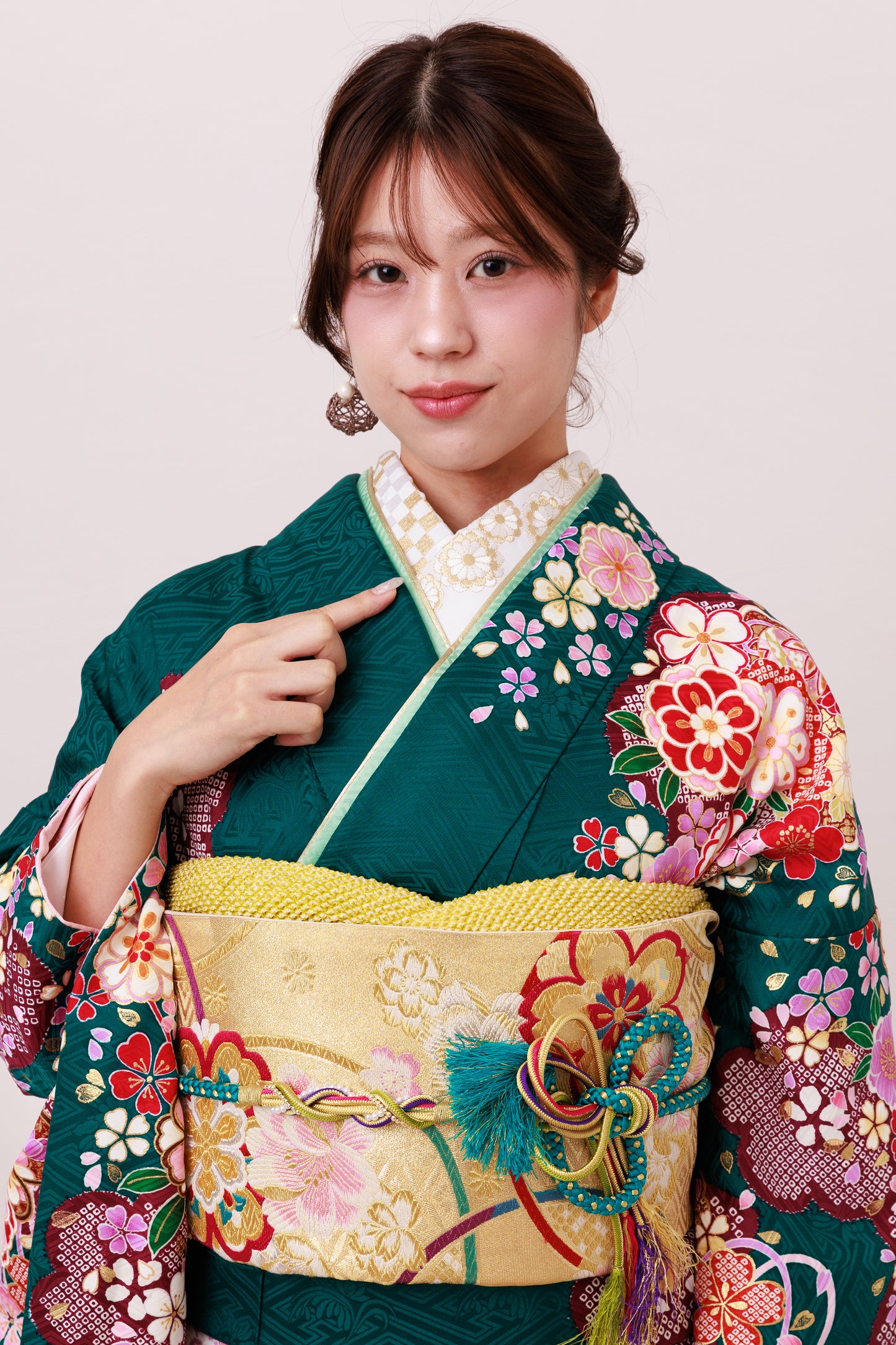 青緑地　ピンク菊・桜　鹿の子梅　正絹振袖【872】