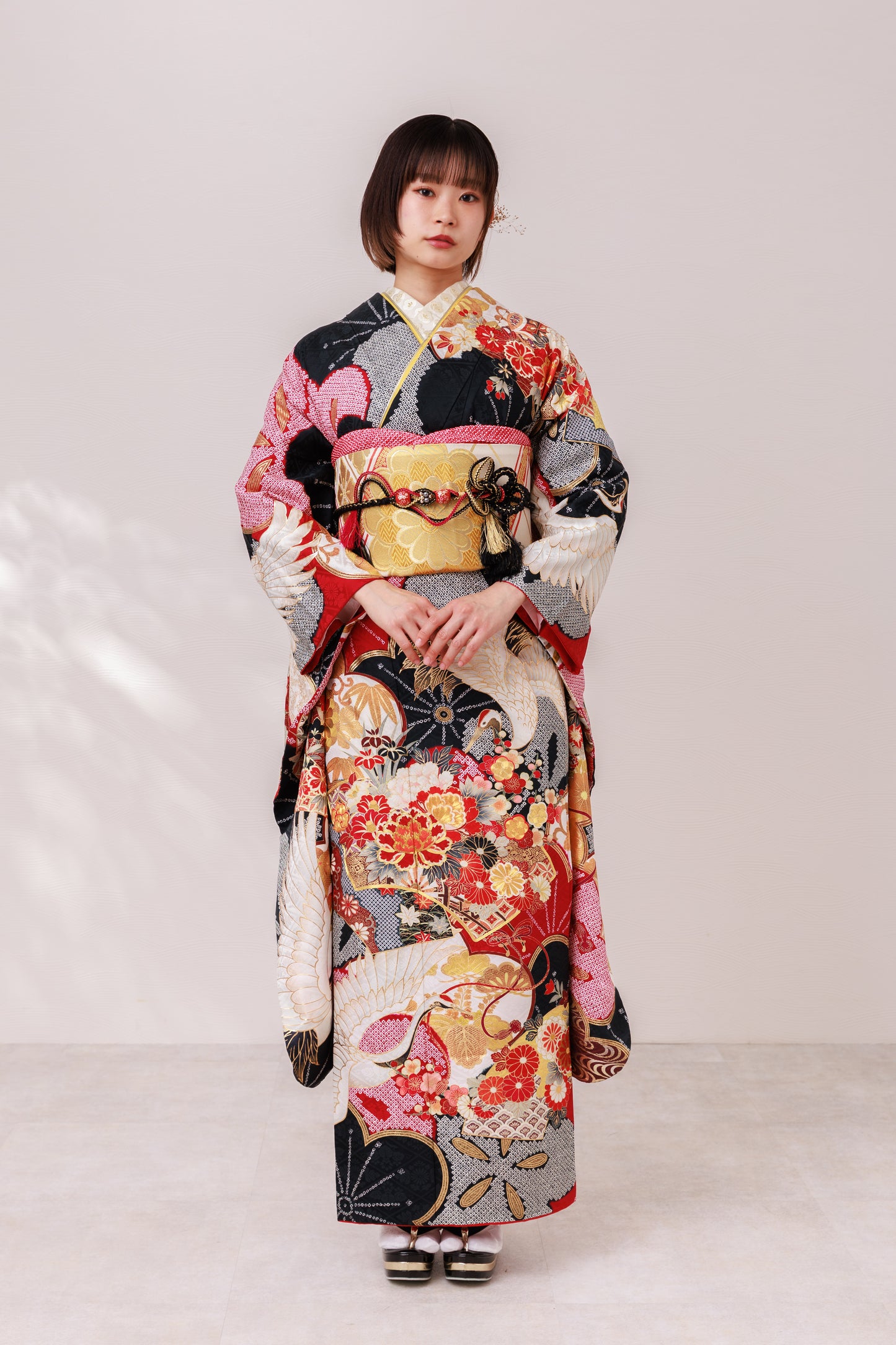 赤黒　鶴　菊　正絹振袖【866】