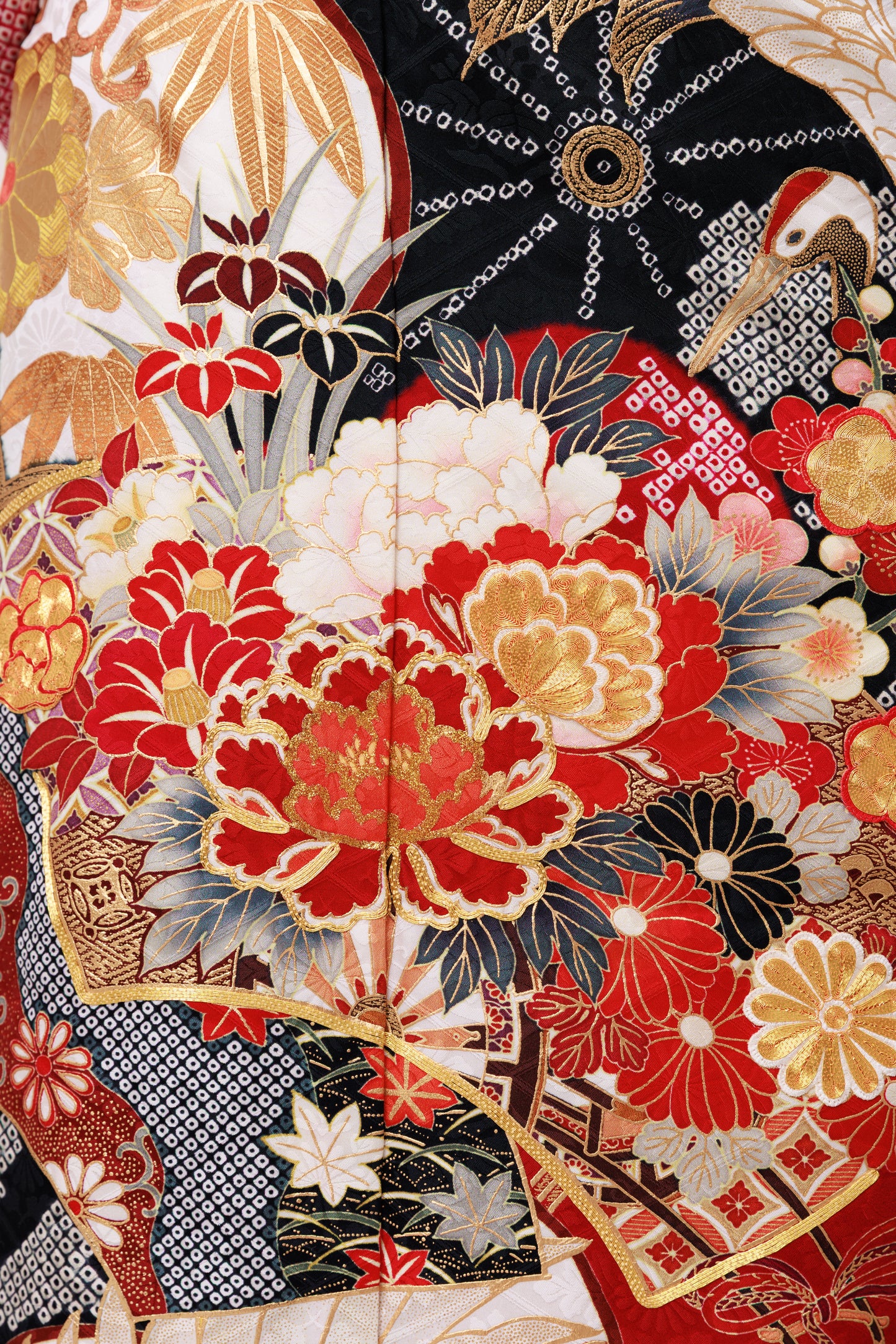 赤黒　鶴　菊　正絹振袖【866】