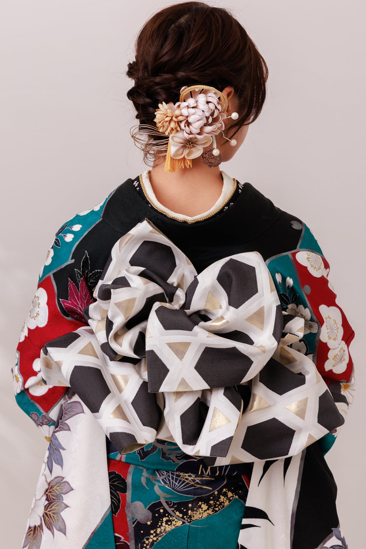 青緑　黒白牡丹　正絹振袖【888】