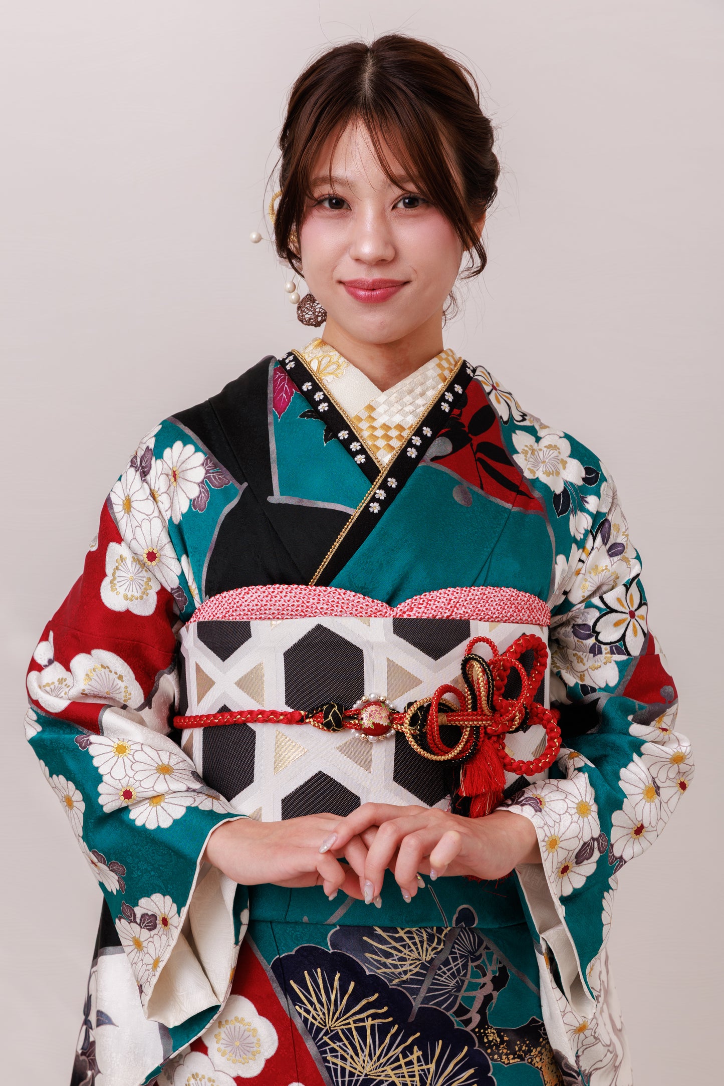 青緑　黒白牡丹　正絹振袖【888】