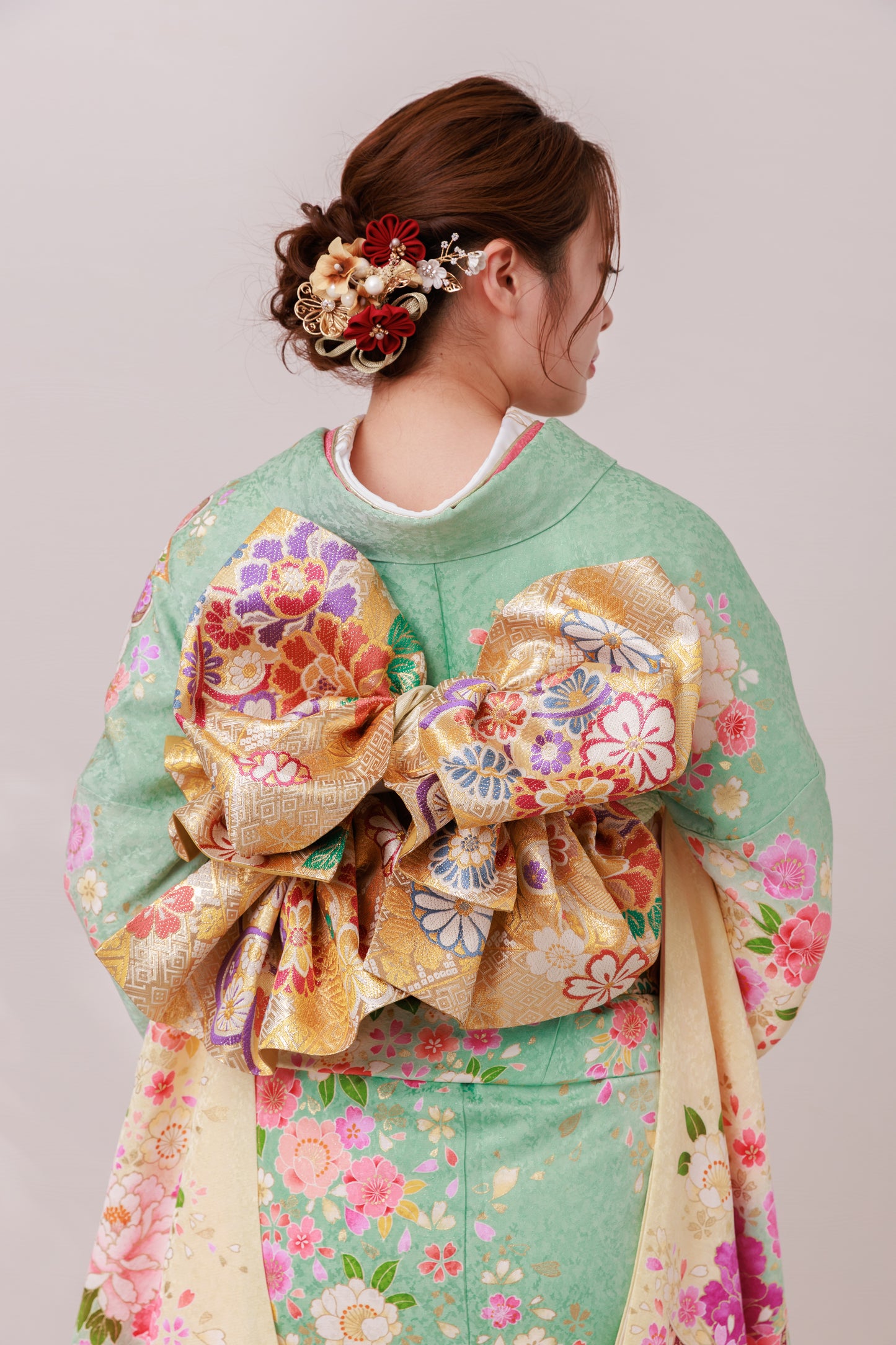 パステルグリーン　牡丹・菊・桜　正絹振袖【867】