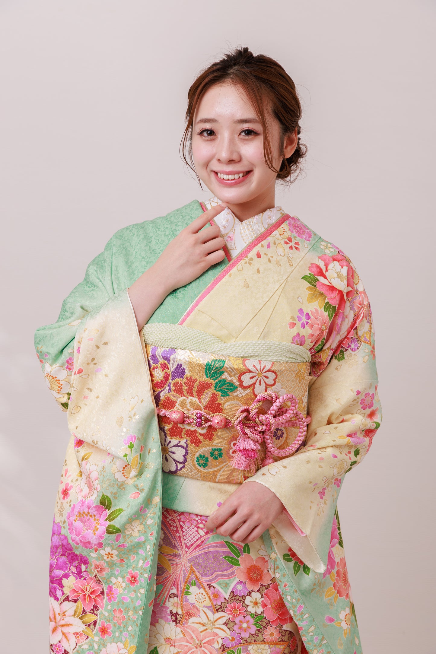 パステルグリーン　牡丹・菊・桜　正絹振袖【867】