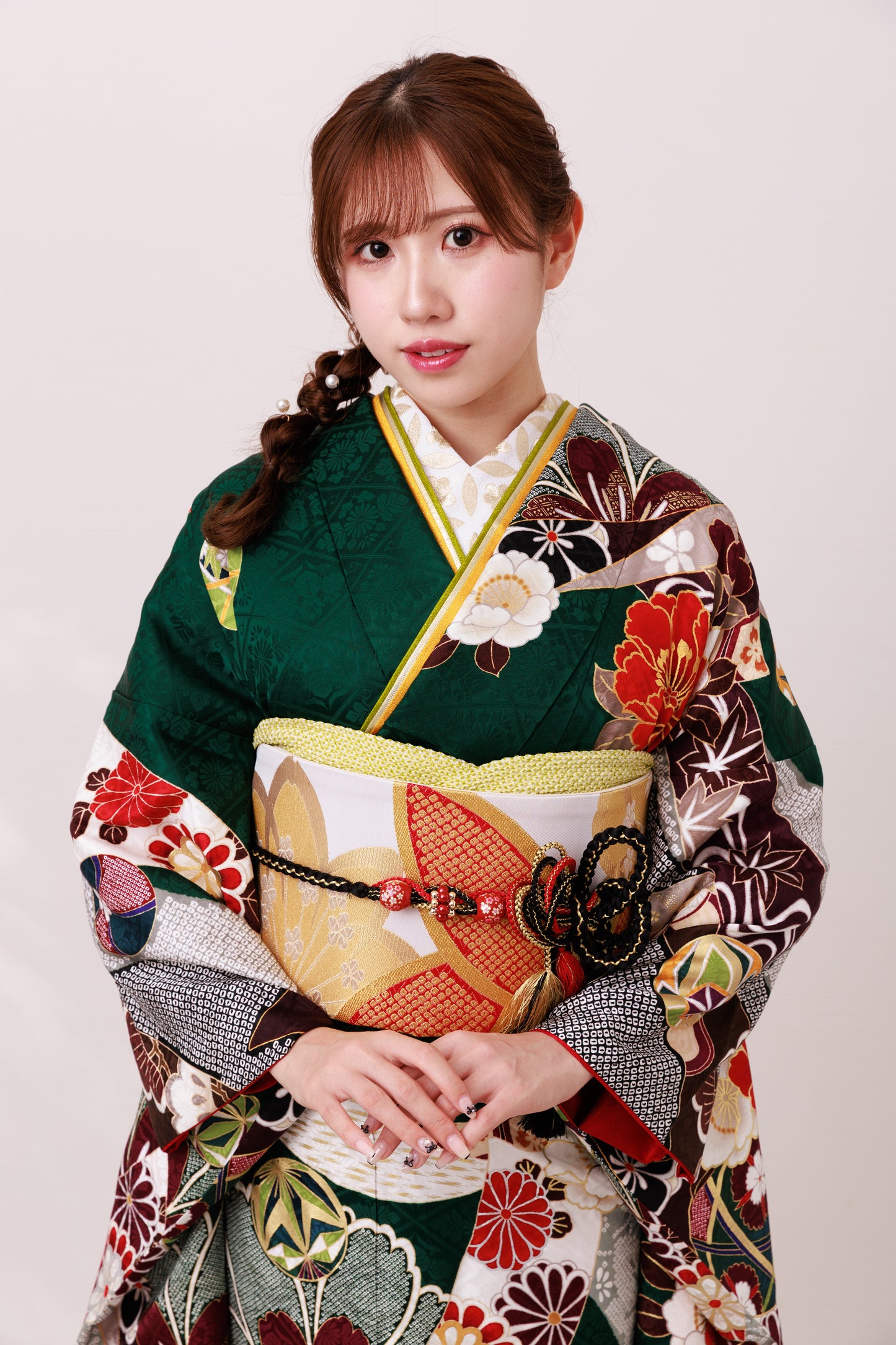 深緑地　赤白牡丹　正絹振袖【883】