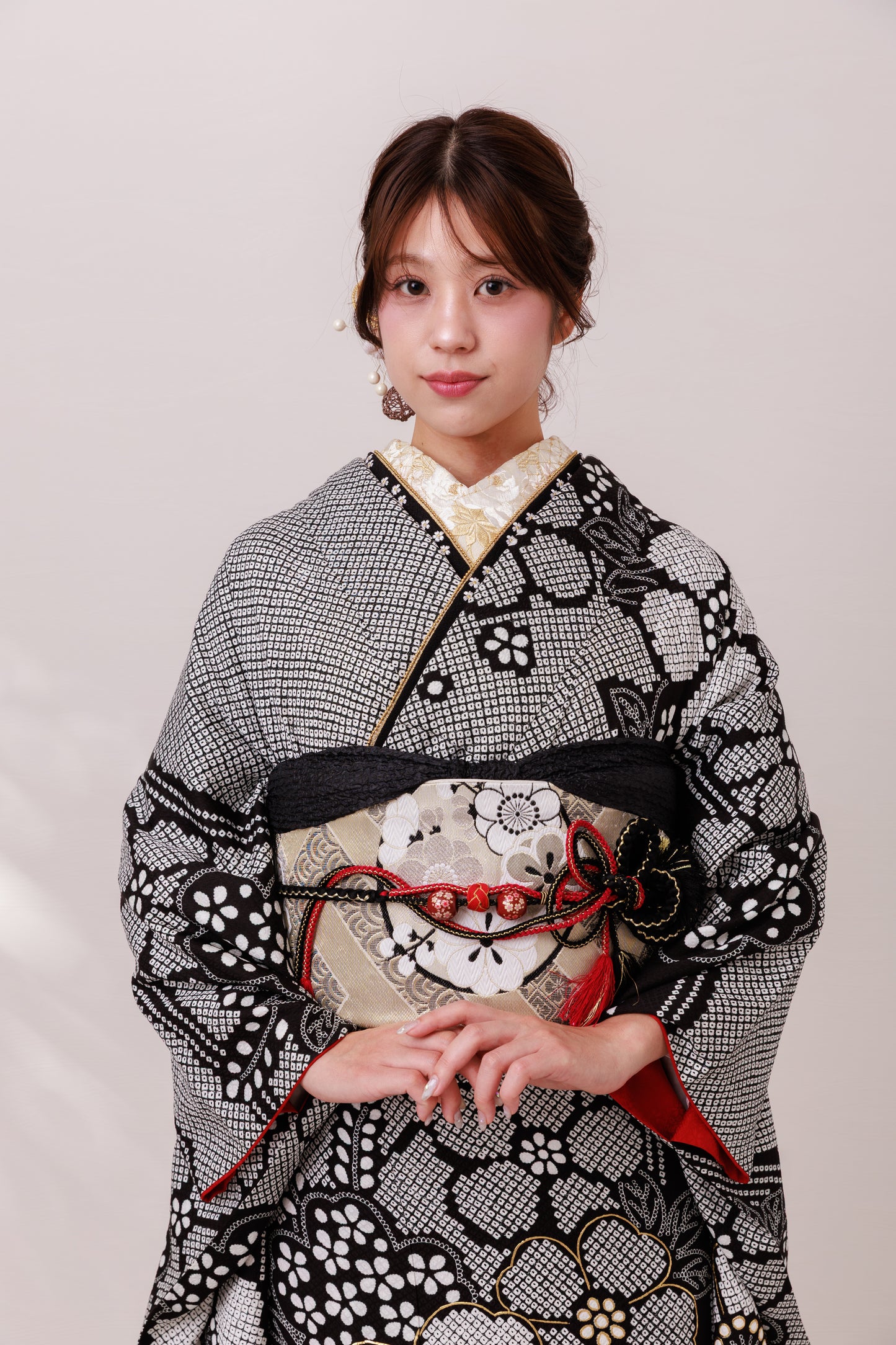 黒地　総鹿の子柄　桜　正絹振袖【885】