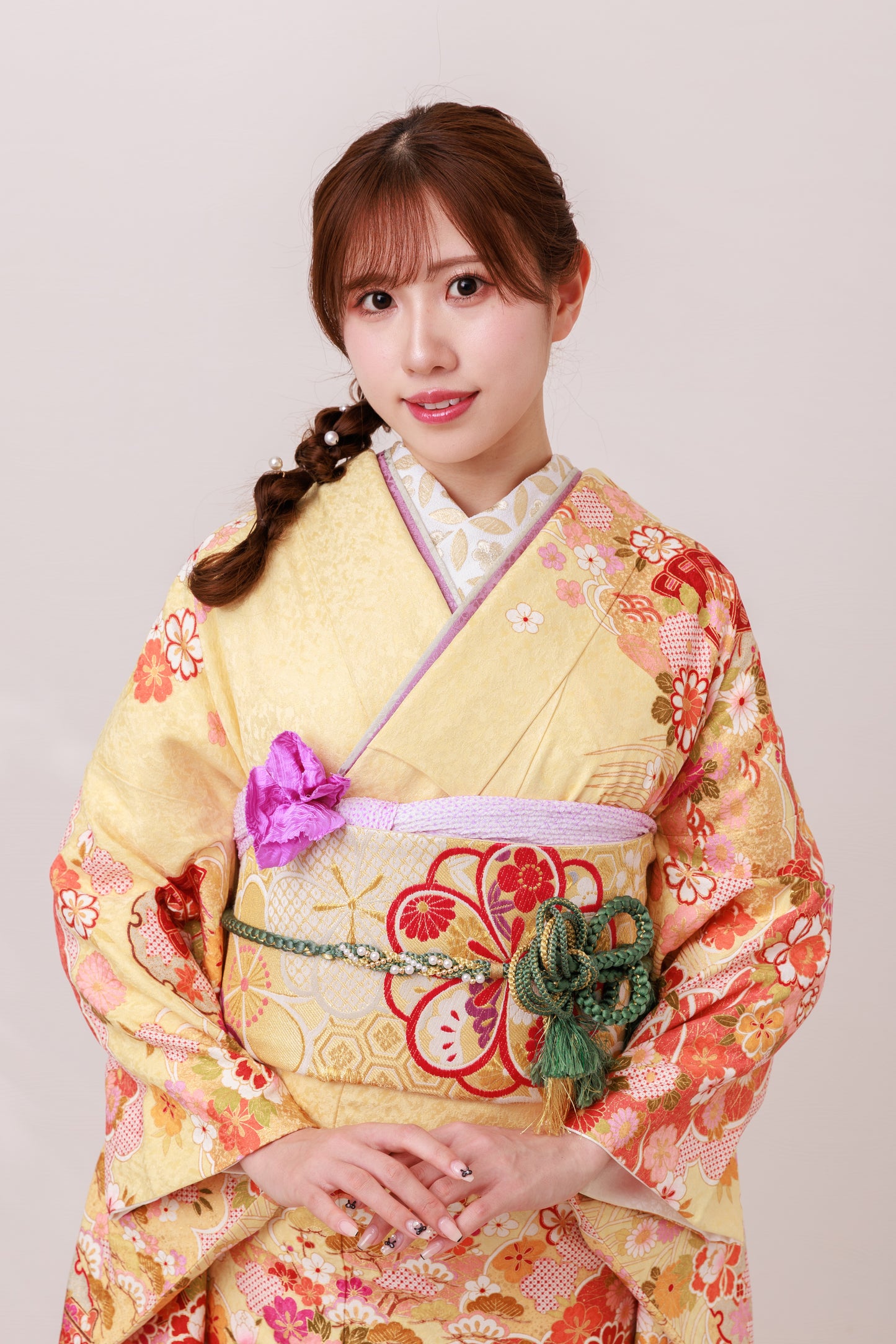 クリーム地　牡丹貝桶　正絹振袖【875】