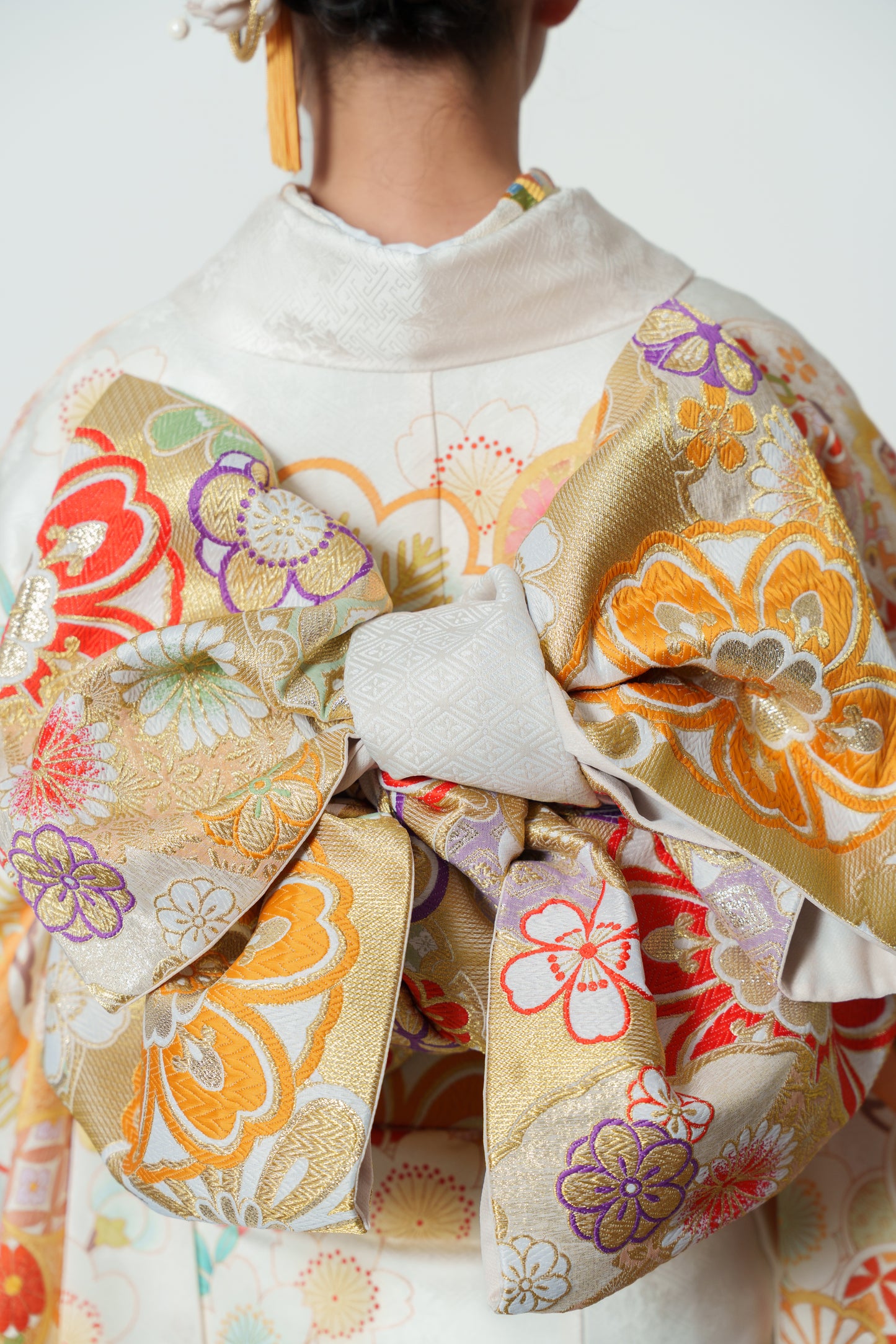 白地　梅　正絹振袖【909】