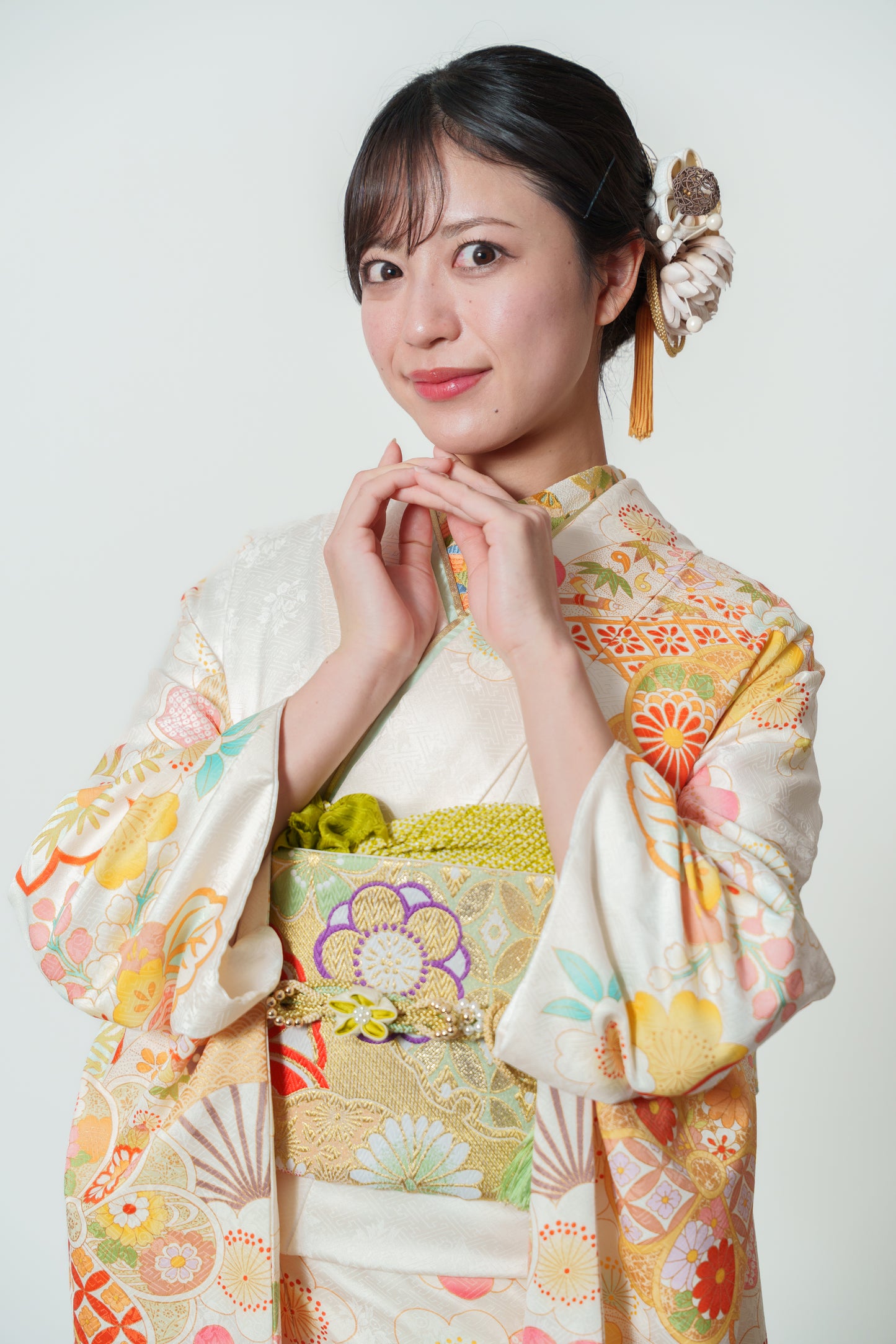 白地　梅　正絹振袖【909】