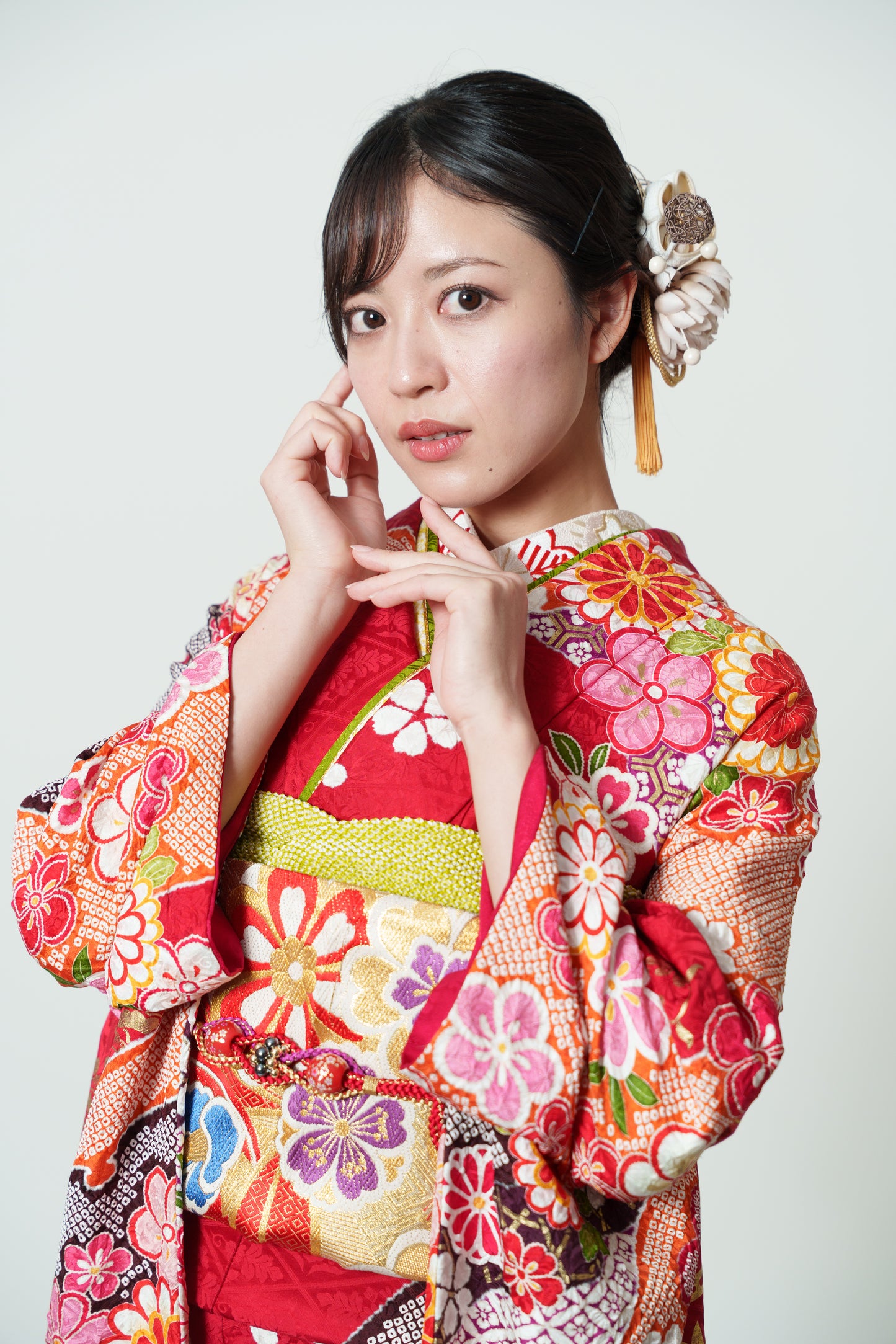 赤地　絞り菊　正絹振袖【894】