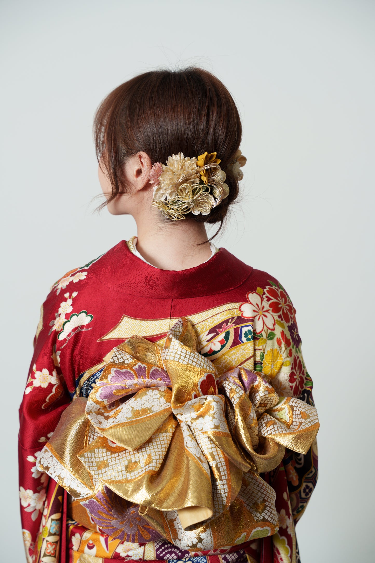 赤地　菊・松・桜　熨斗　正絹振袖【912】