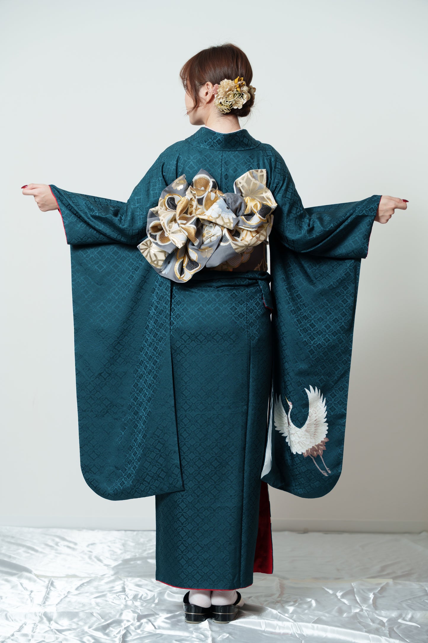 緑地　亀甲鶴　正絹振袖【891】