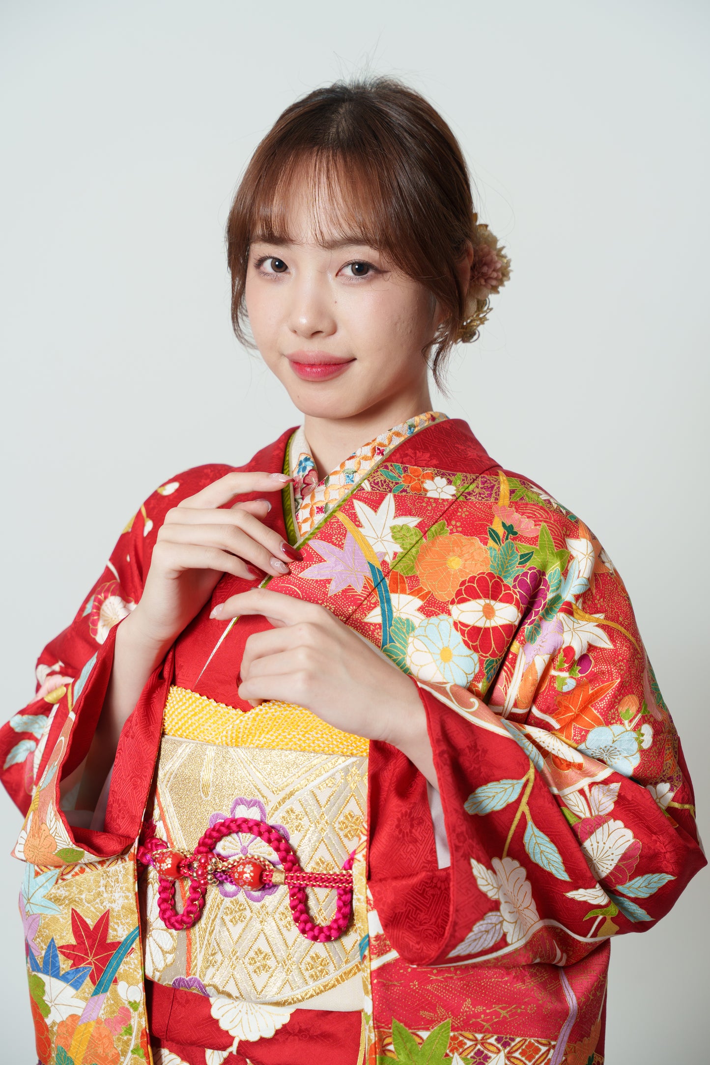 赤地　丸菊・紅葉・桜　正絹振袖【917】