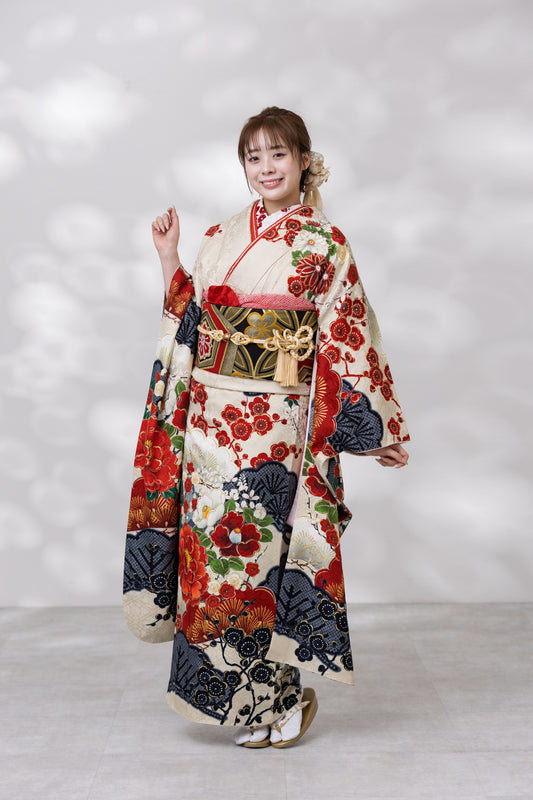 ベージュ地　椿　正絹振袖【938】