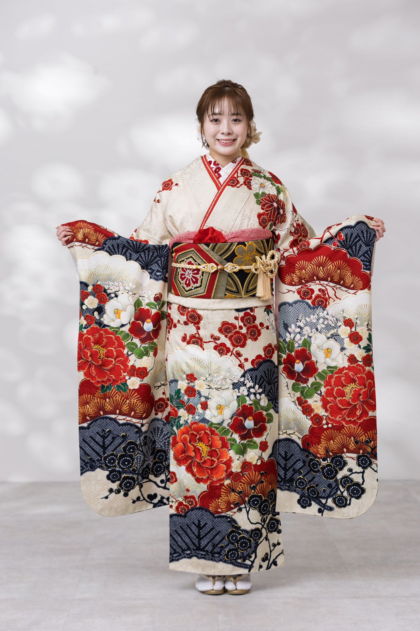 ベージュ地　椿　正絹振袖【938】