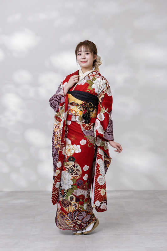 赤地　　牡丹　菊　正絹振袖【965】