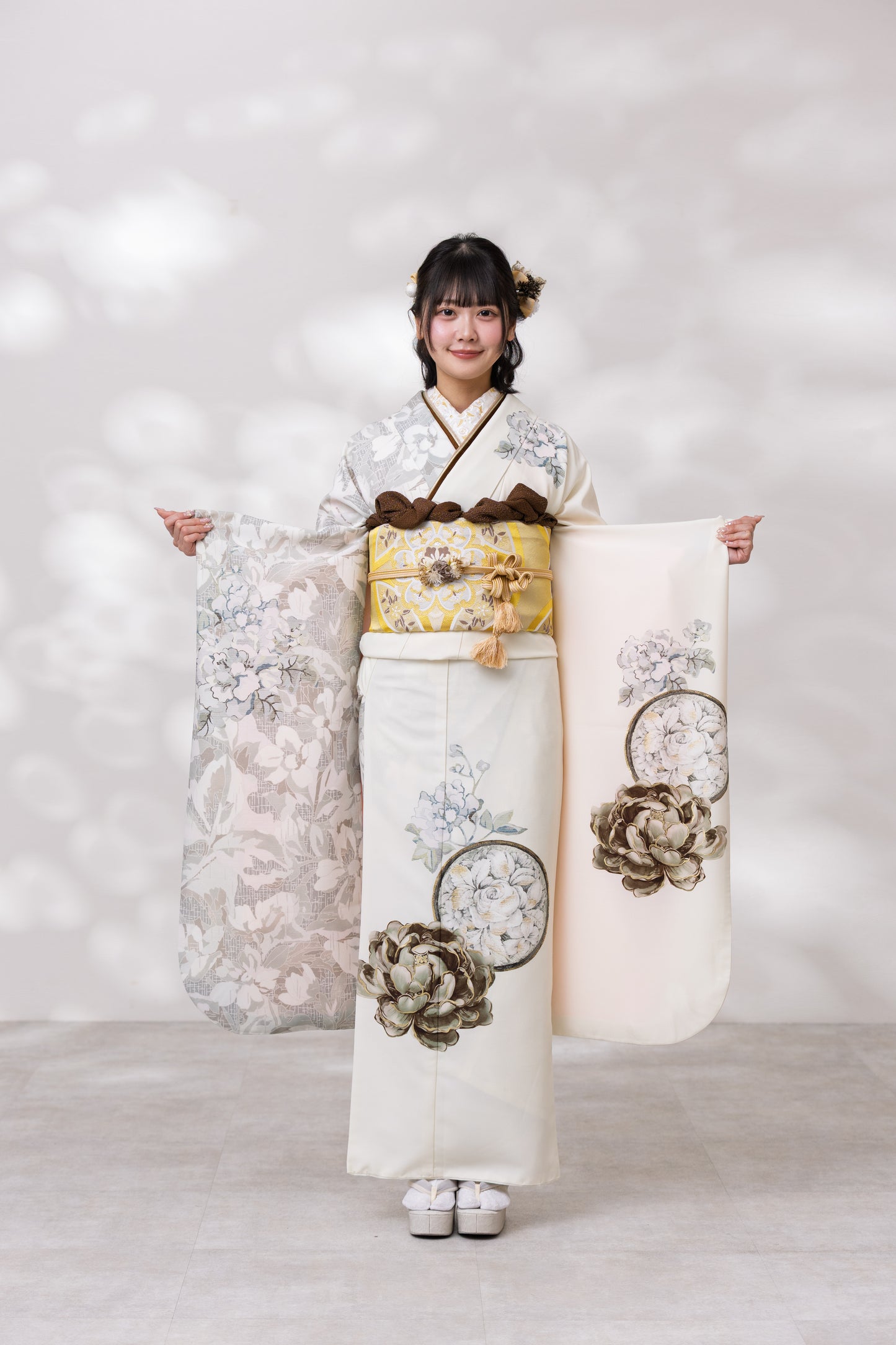 白地　白茶色牡丹　方身代わり【924】