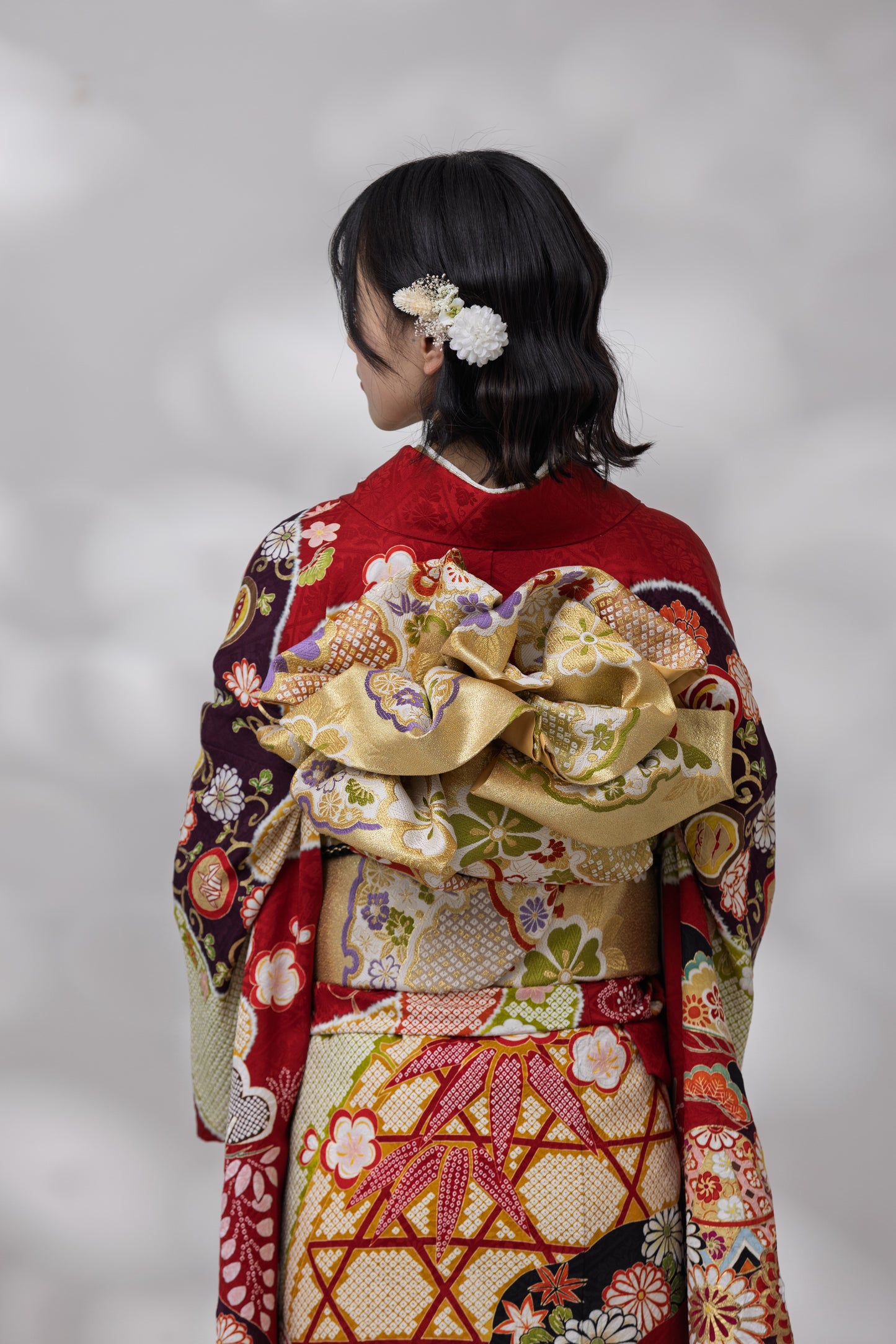 赤地　絞り　菊・貝桶　正絹振袖【925】