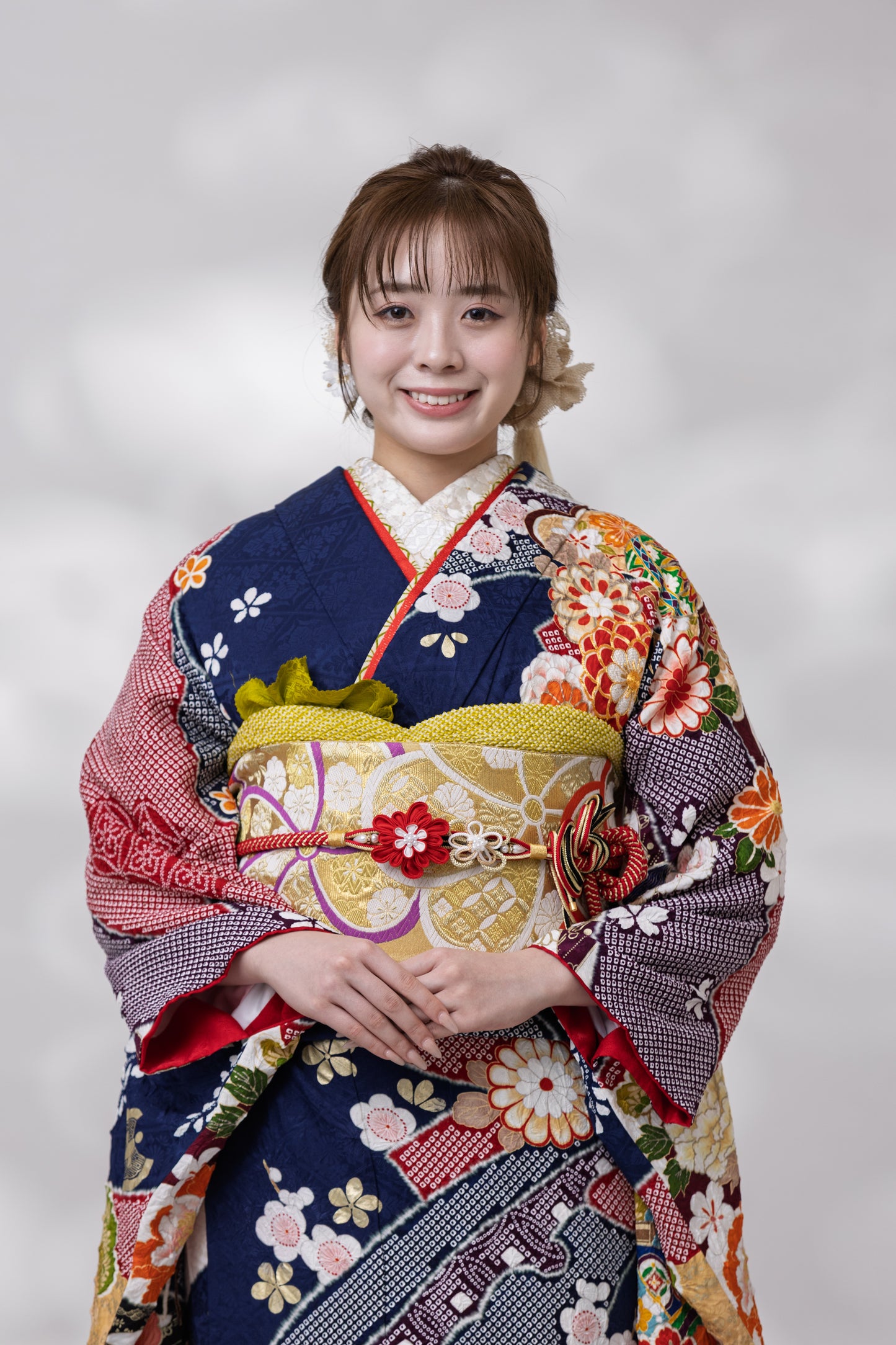 紺地　絞り　丸菊・松　正絹振袖【952】