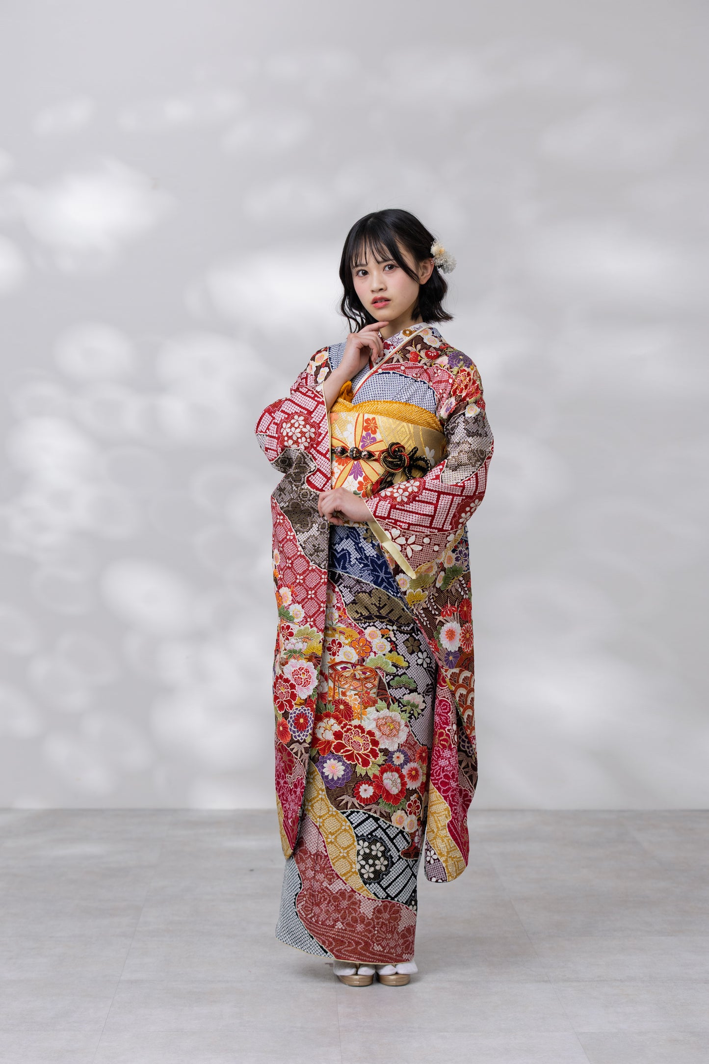 紺地　しぼり　牡丹・菊　正絹振袖【933】