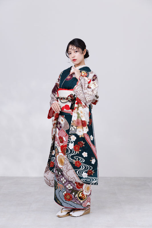 緑地　梅・松　正絹振袖【822】