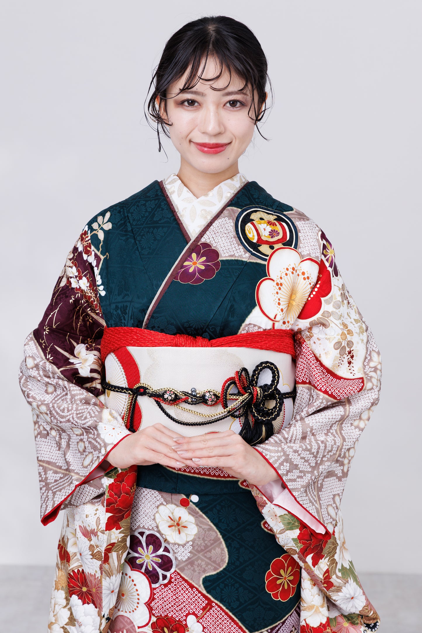 緑地　梅・松　正絹振袖【822】