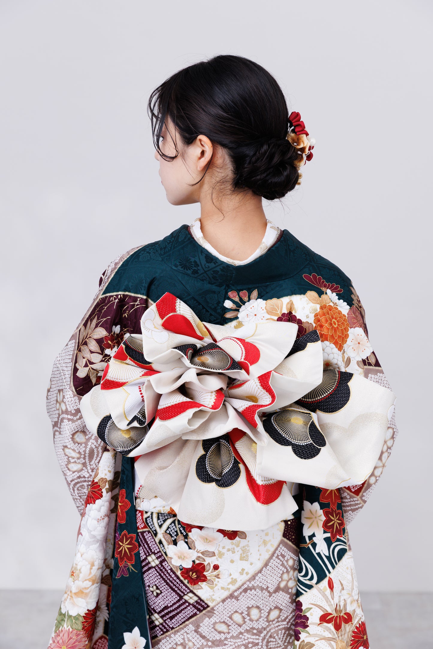 緑地　梅・松　正絹振袖【822】