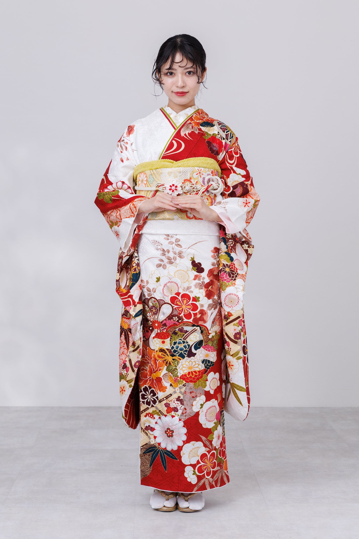 赤白　菊・梅・牡丹　正絹振袖【818】