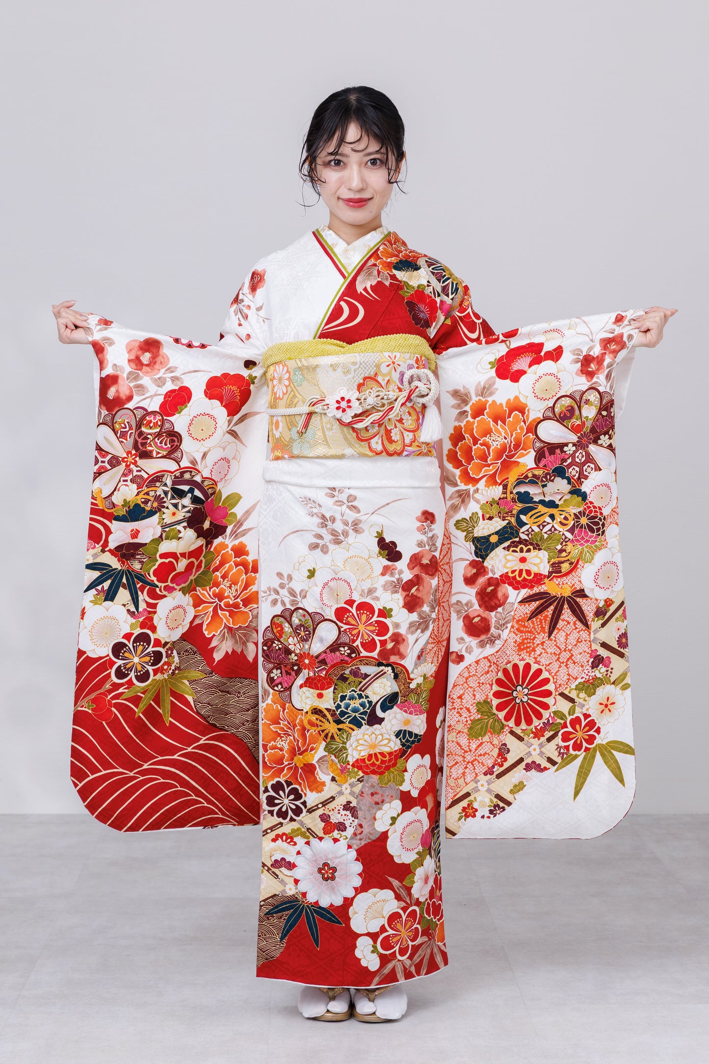 赤白　菊・梅・牡丹　正絹振袖【818】
