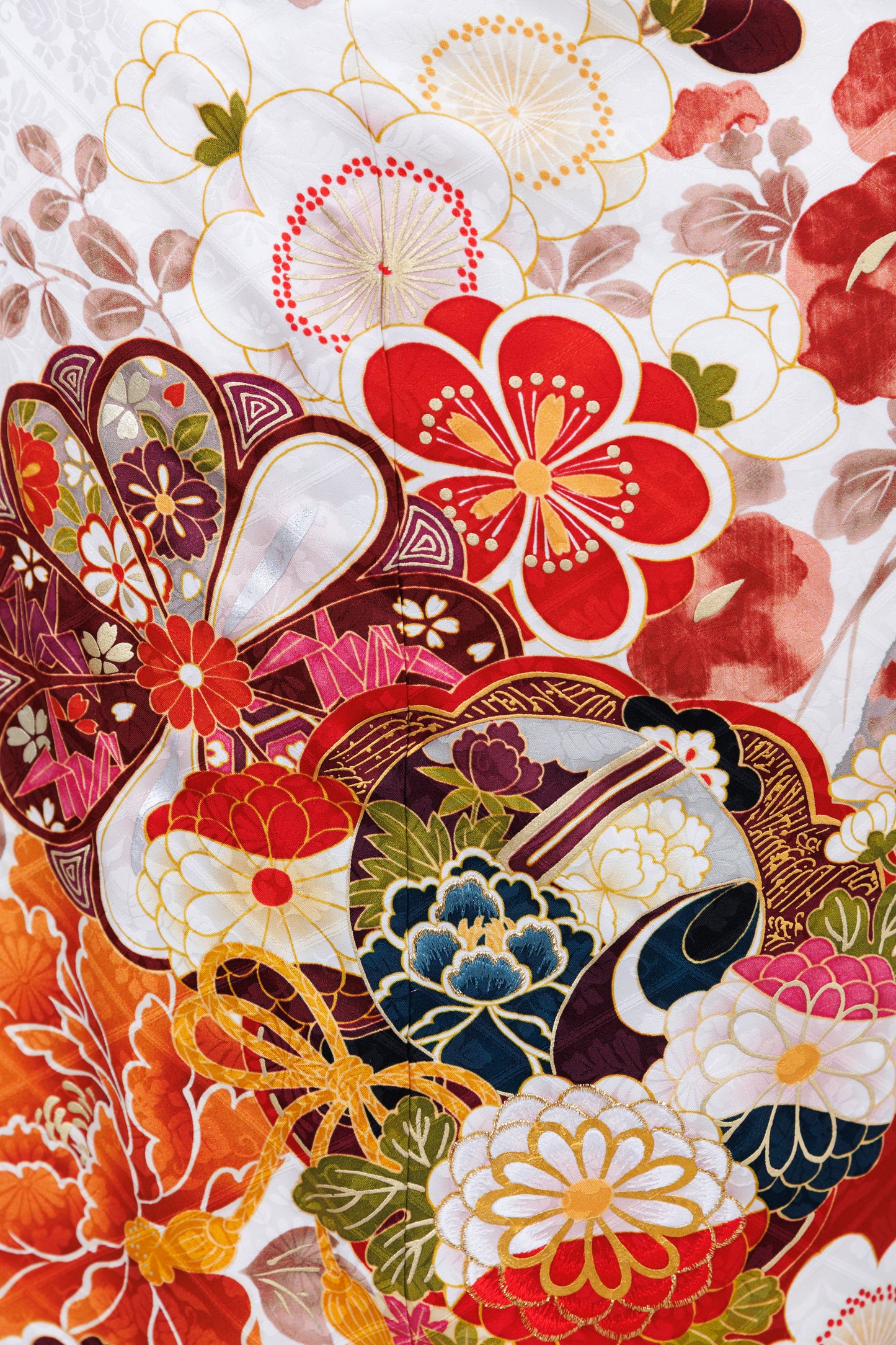 赤白　菊・梅・牡丹　正絹振袖【818】