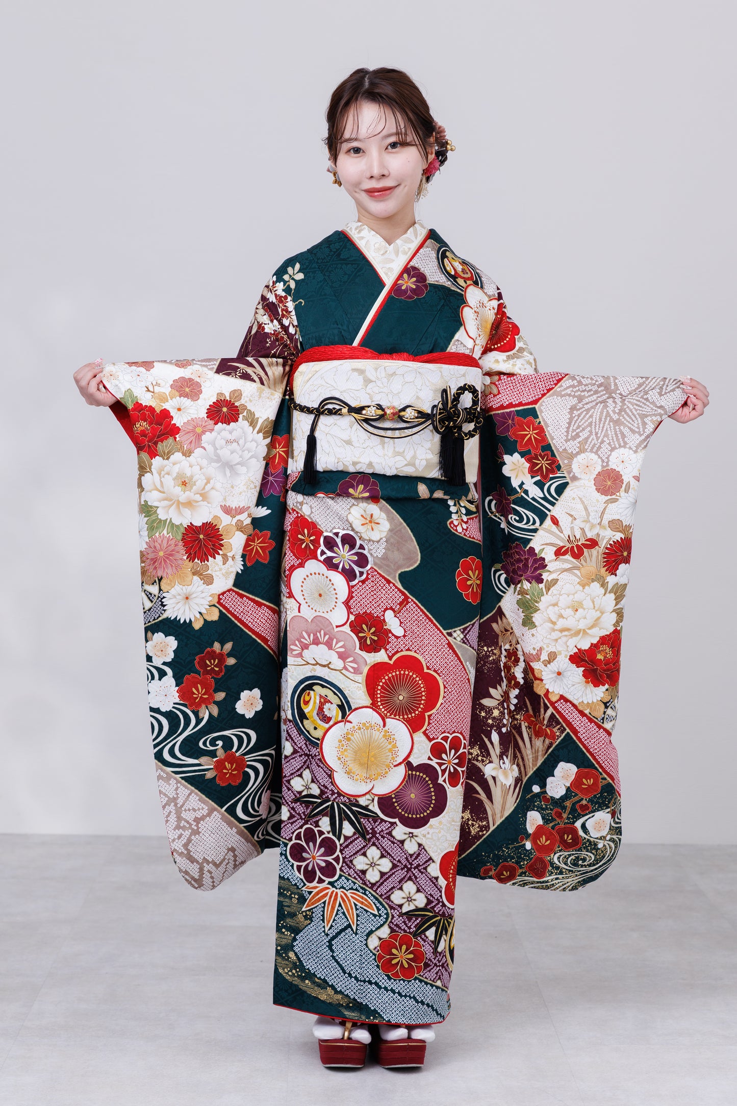 緑地　梅・松　鹿の子柄　正絹振袖【841】