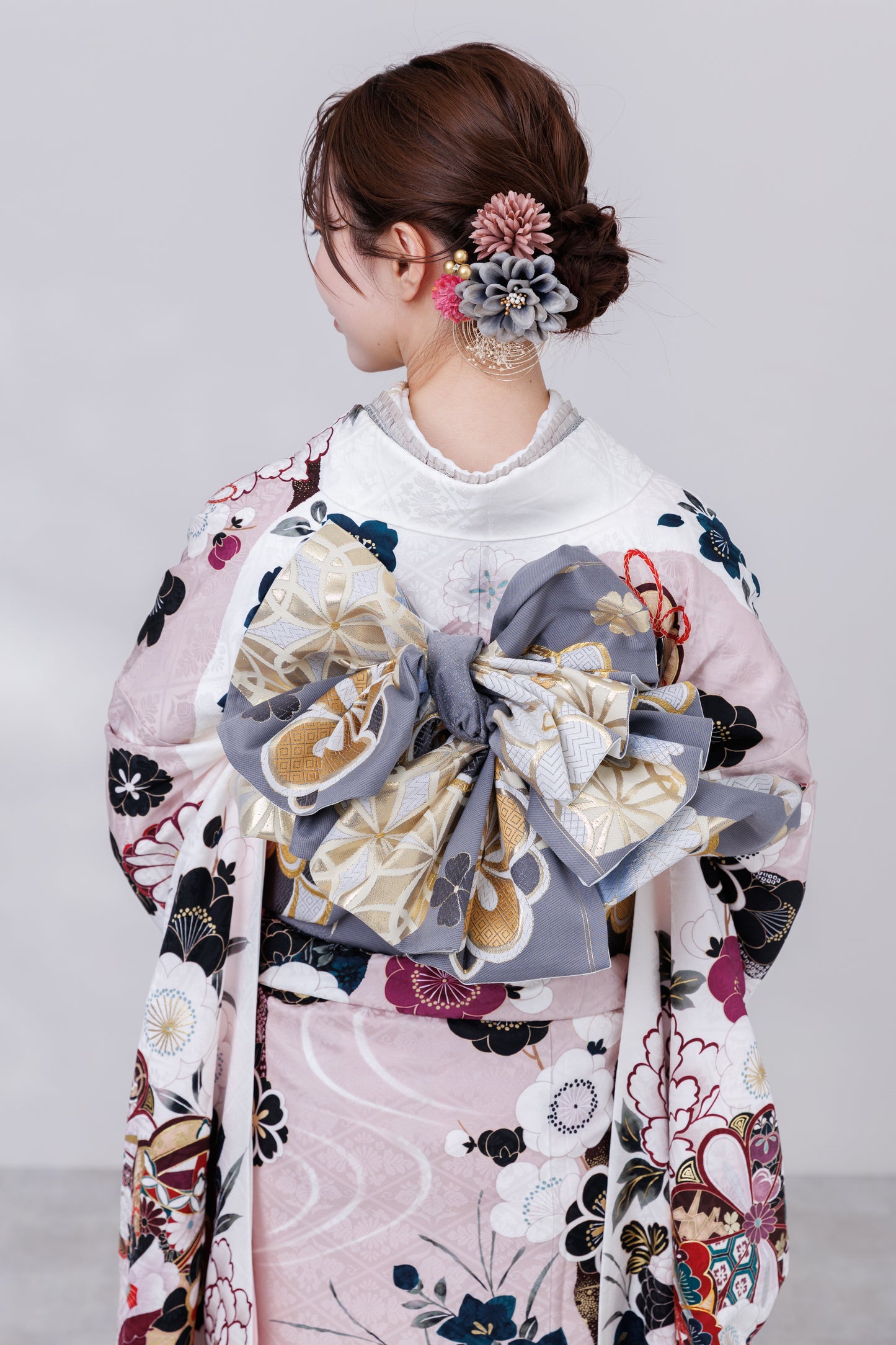 白地　くすみピンク　菊・梅　正絹振袖【817】