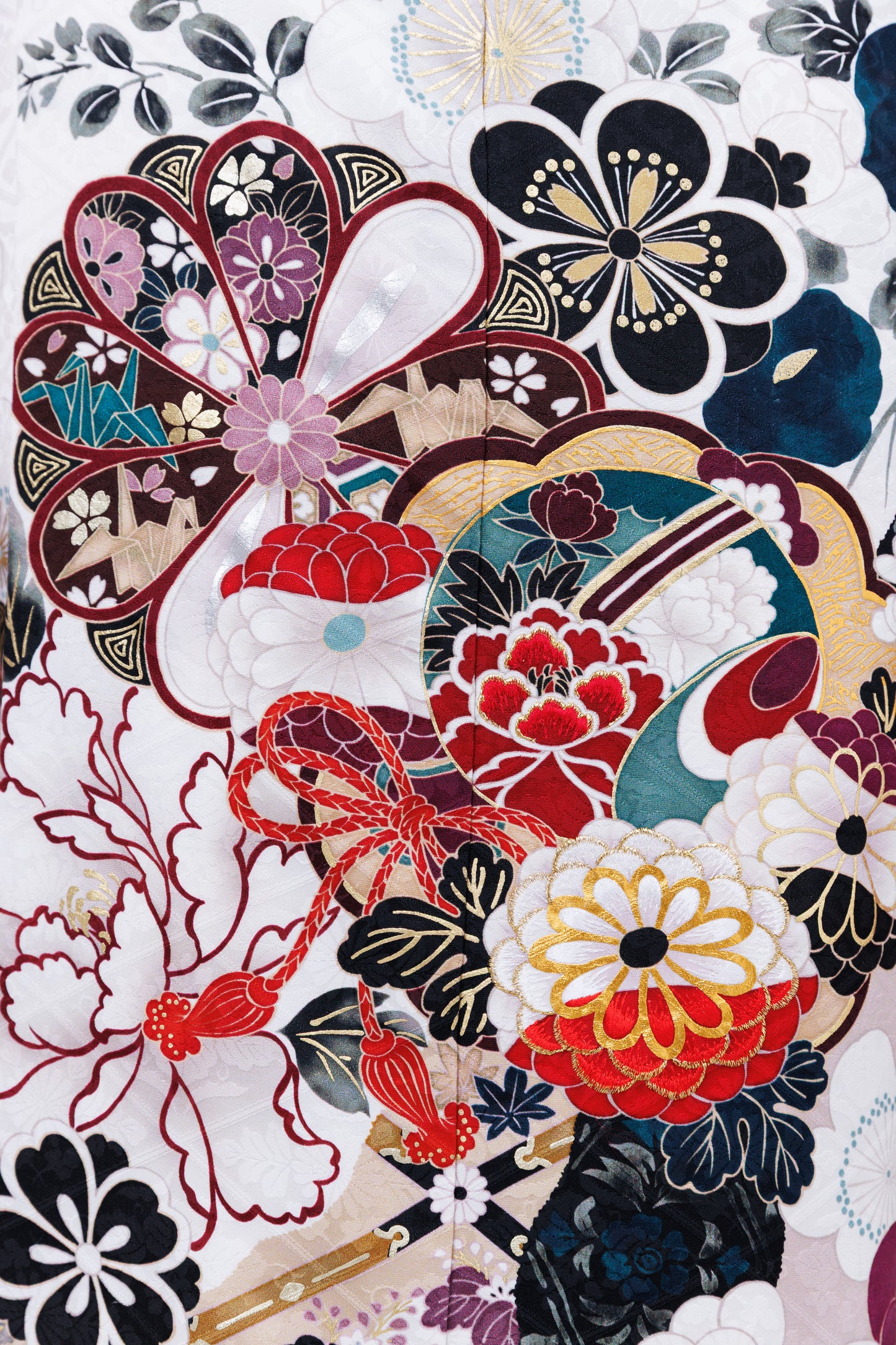 白地　くすみピンク　菊・梅　正絹振袖【817】