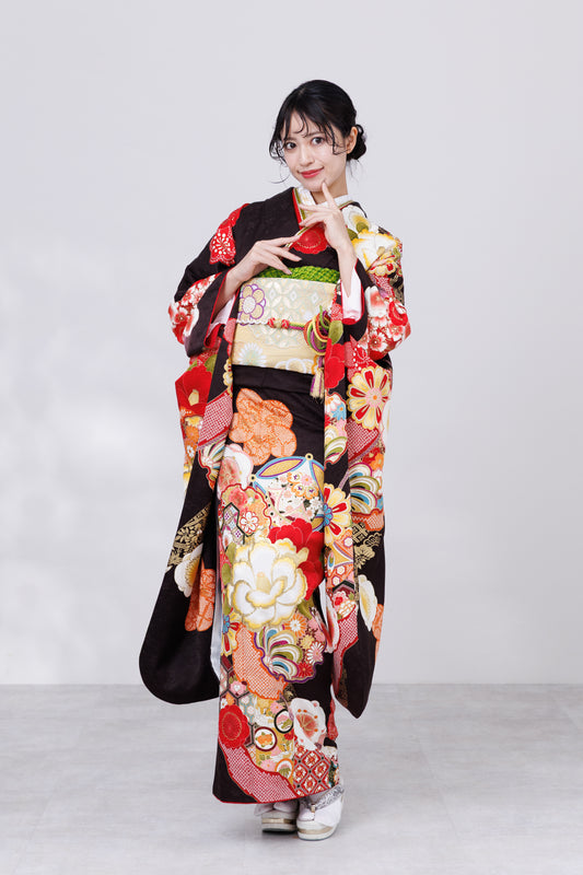 茶色地　椿・桜　鹿の子柄　正絹振袖【843】