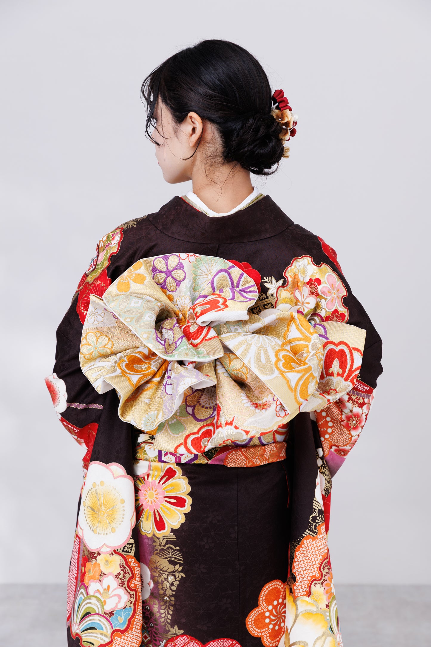 茶色地　椿・桜　鹿の子柄　正絹振袖【843】