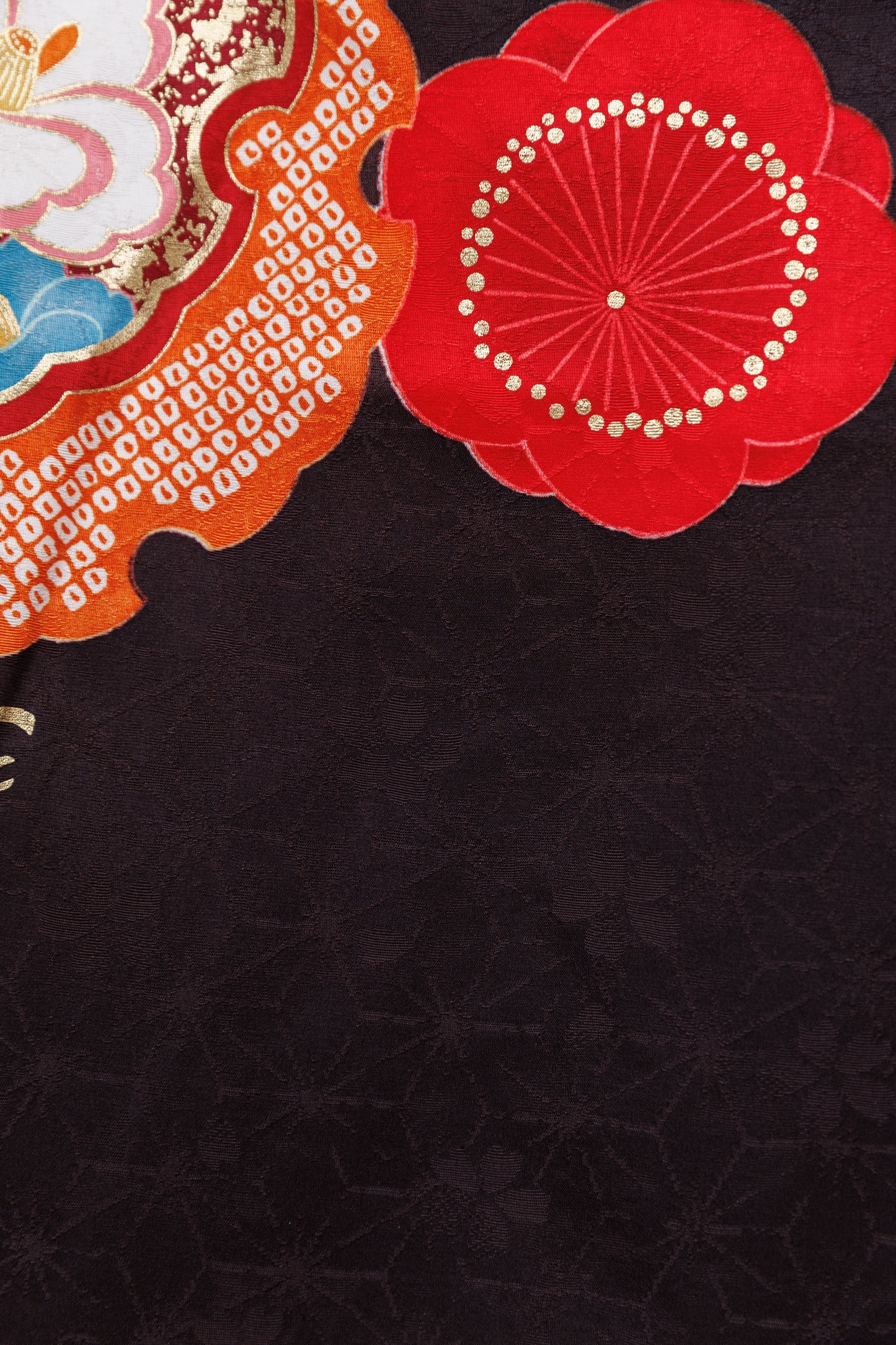 茶色地　椿・桜　鹿の子柄　正絹振袖【843】