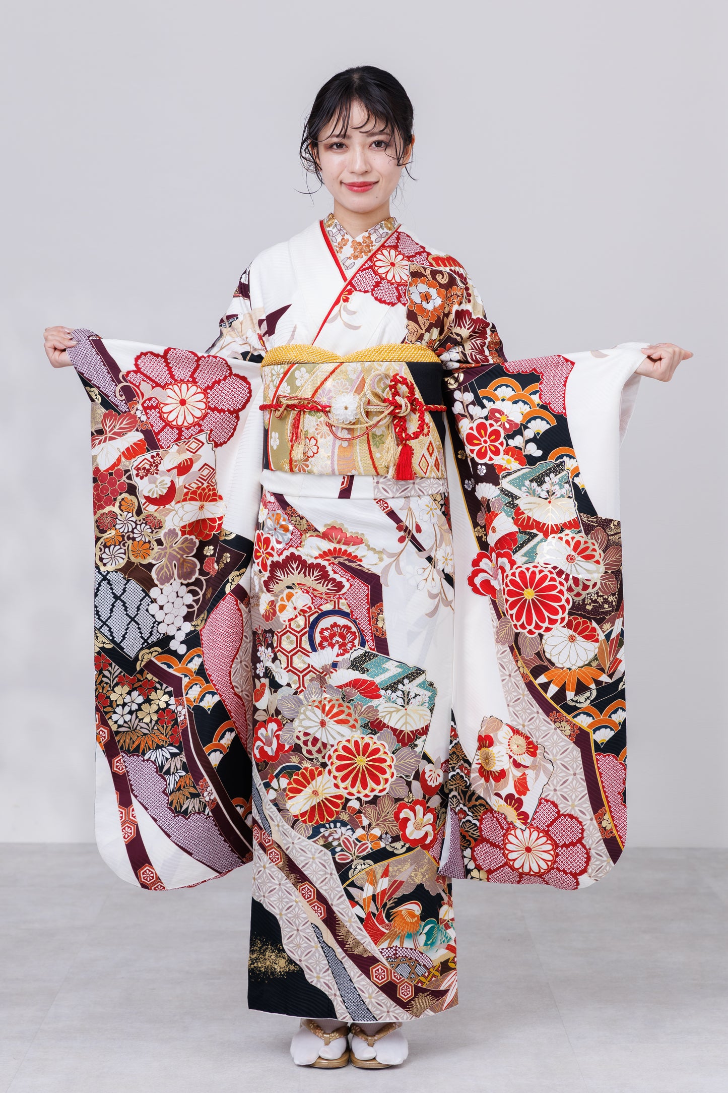 白地　古典　菊・鴛鴦　正絹振袖【808】