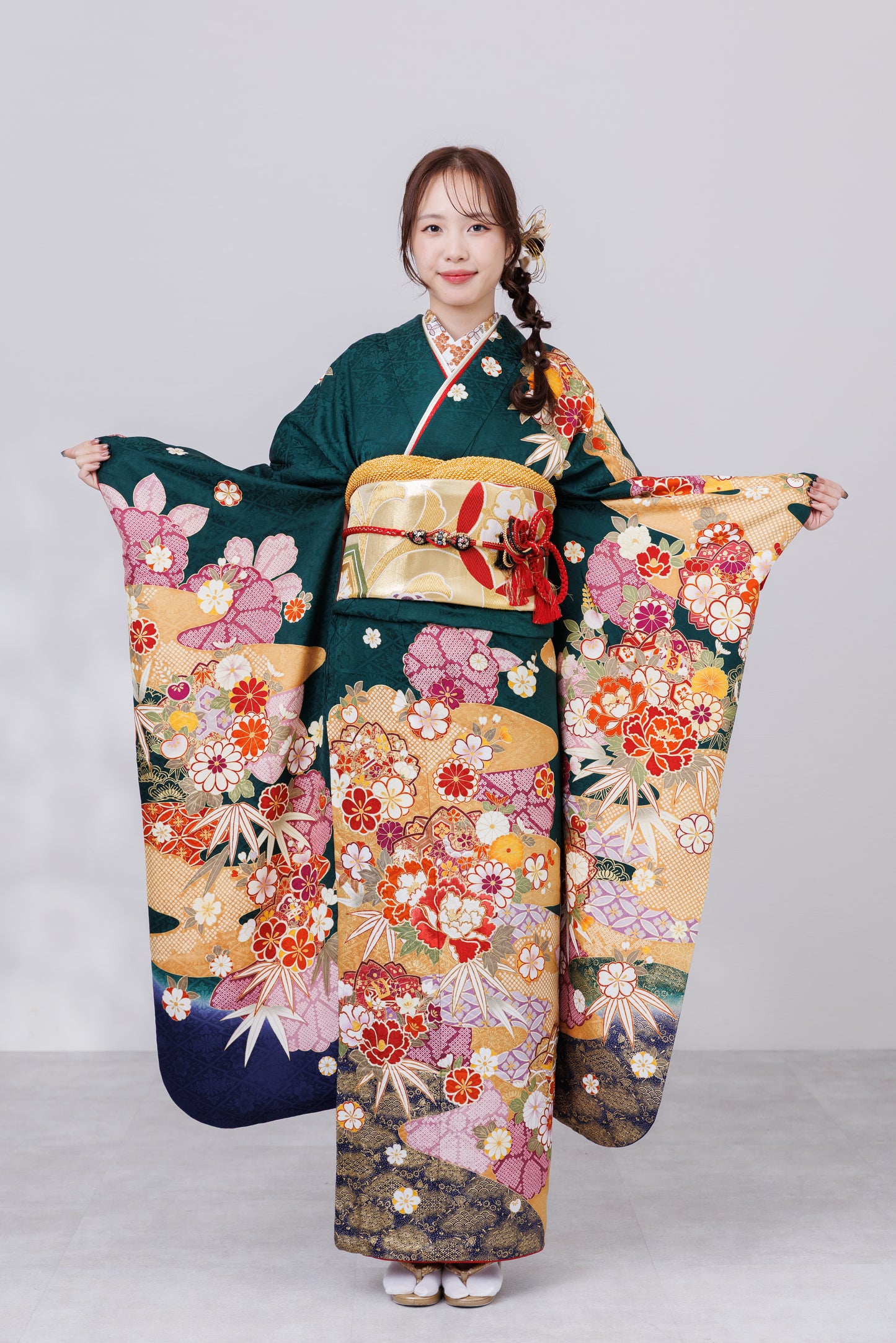 緑地　牡丹・桜・菊　正絹振袖【812】