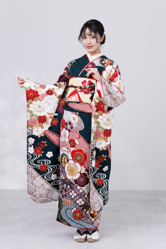 緑地　梅・松　正絹振袖【848】