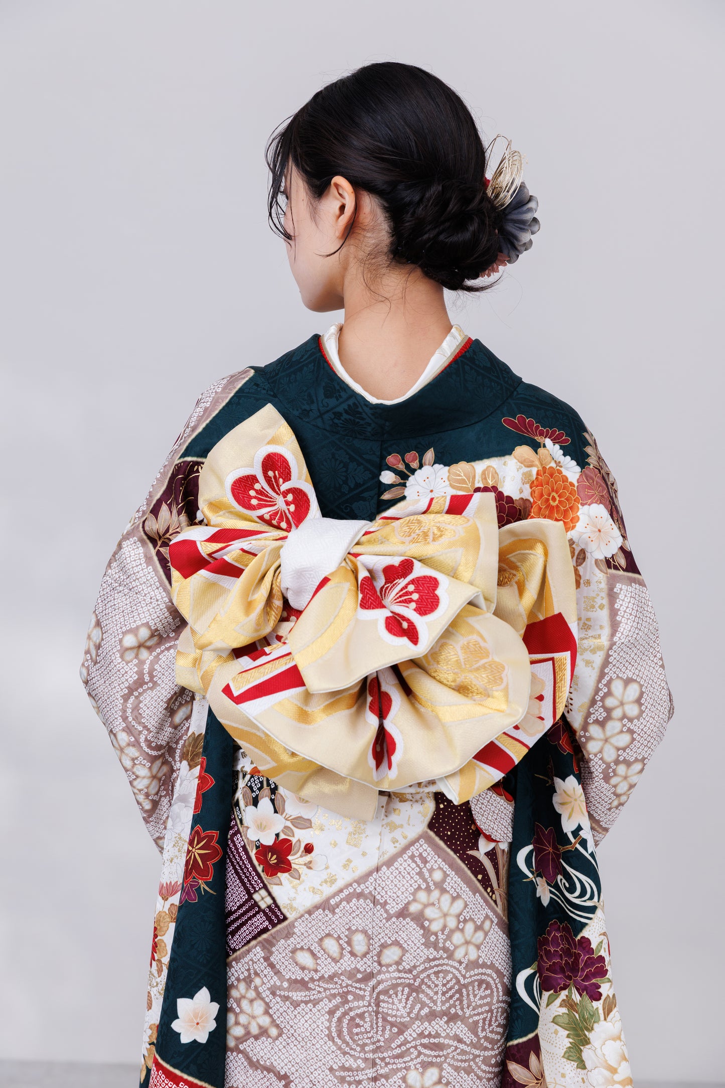 緑地　梅・松　正絹振袖【848】