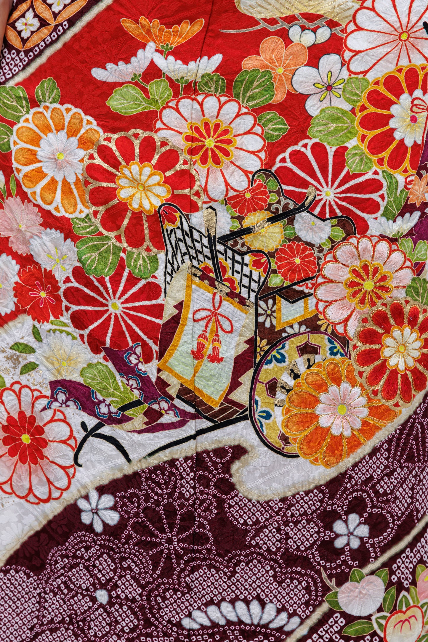 赤地　菊・御所車　絞り【825】