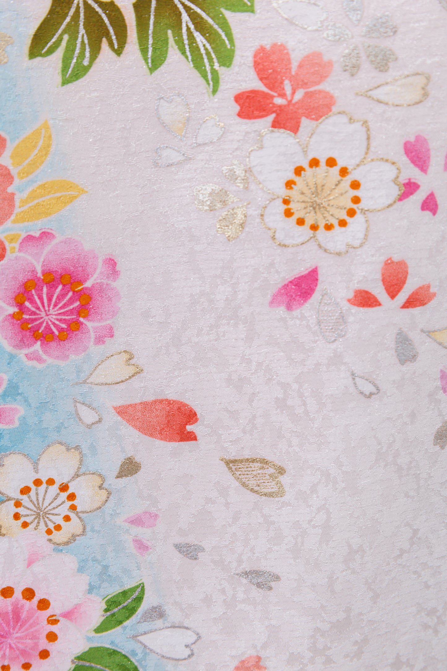 白地　薔薇・桜　正絹振袖【839】