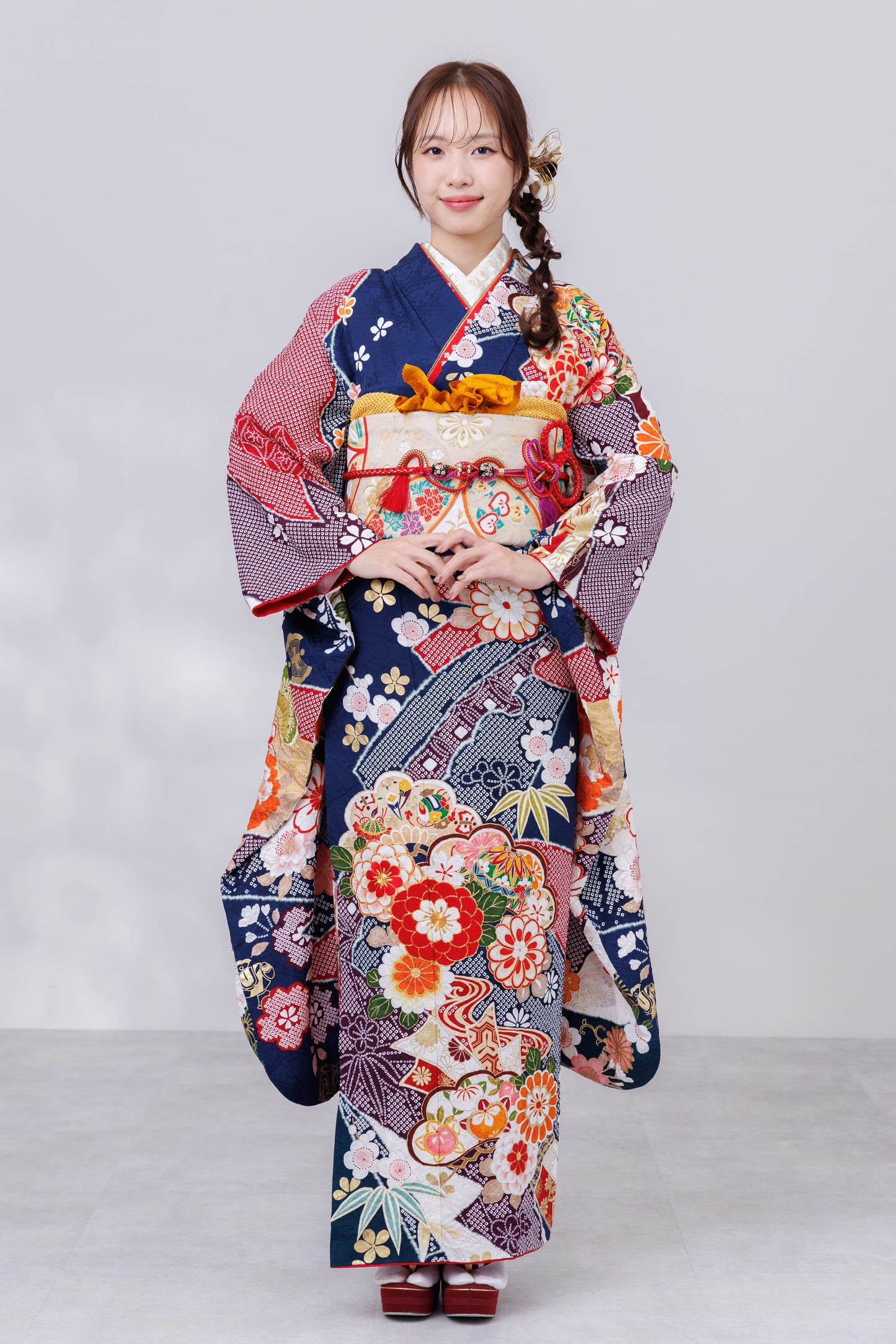 紺地　丸菊　しぼり　正絹振袖【811】